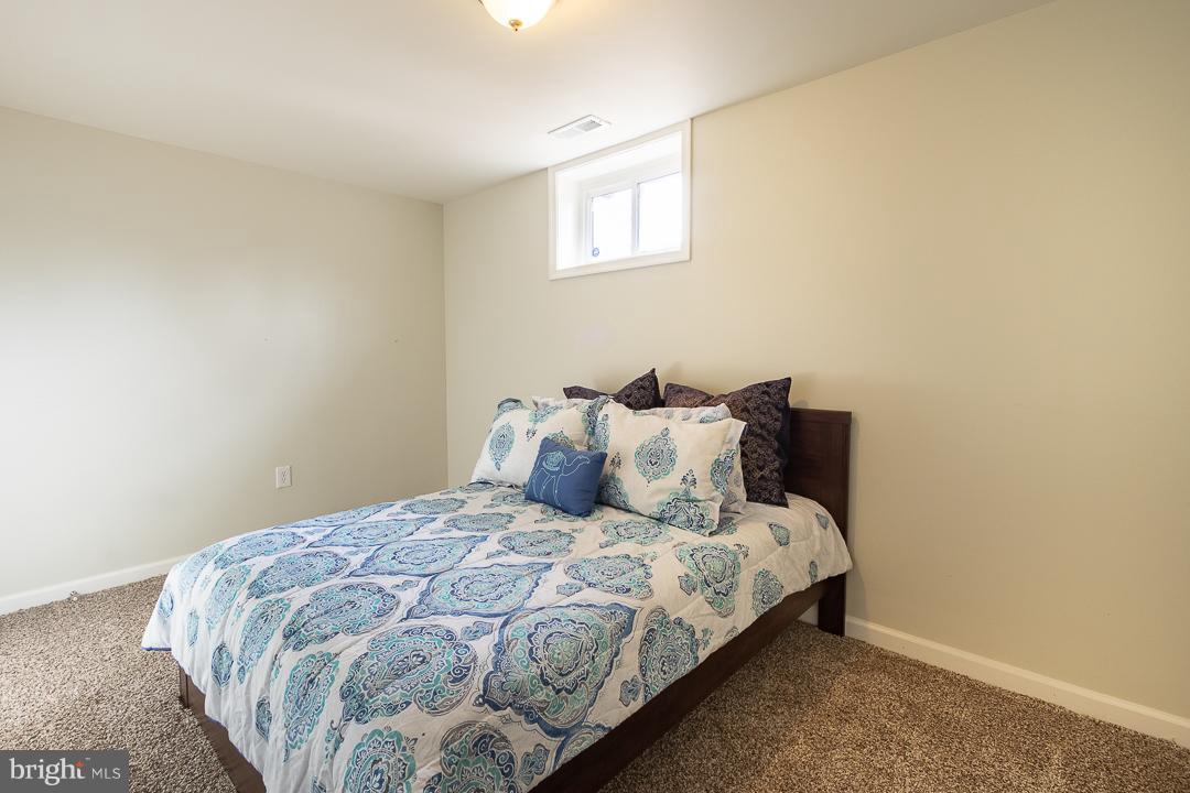 CLINTON - Residential