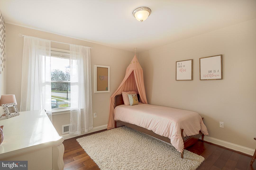 CLINTON - Residential