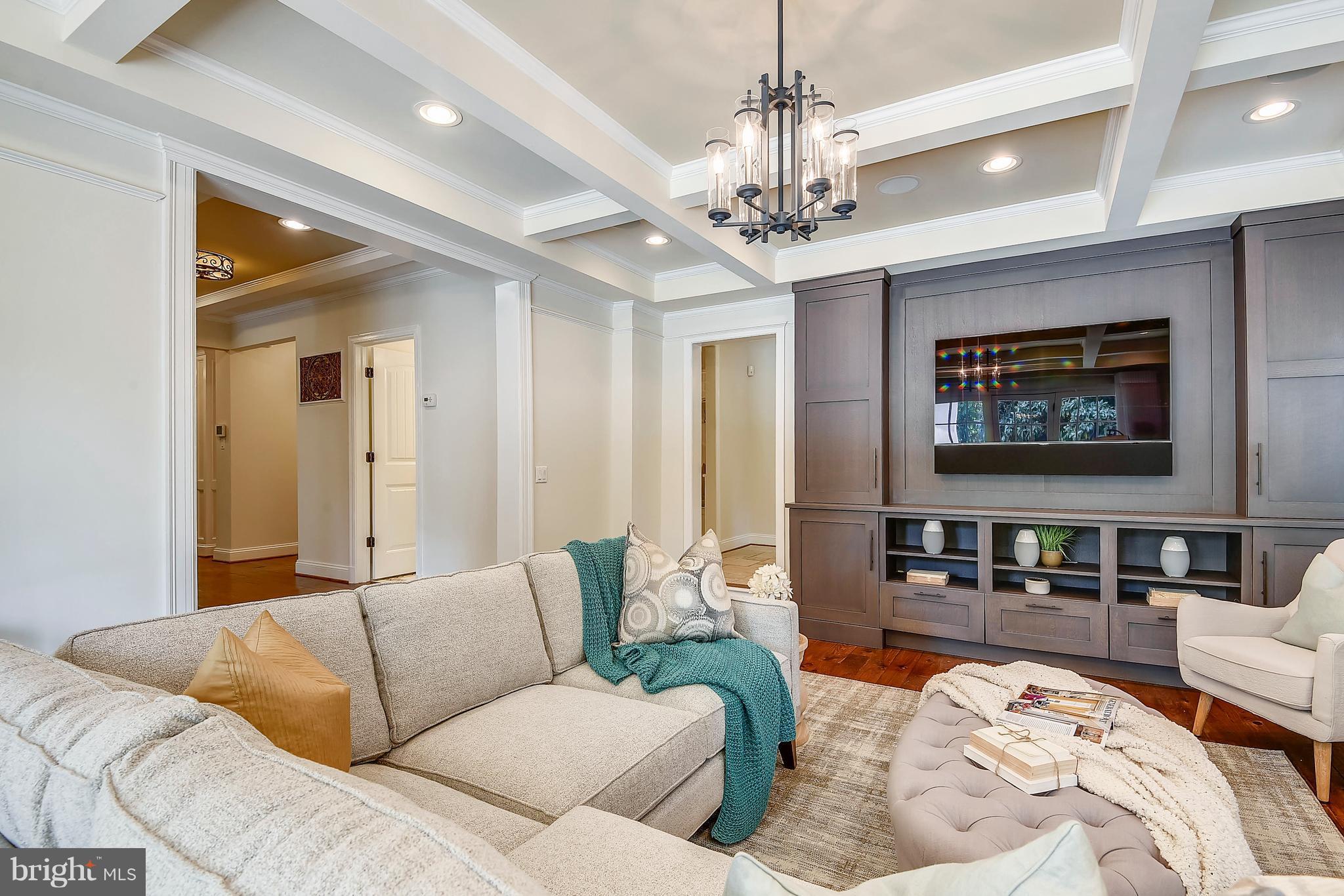 CHEVY CHASE - Residential