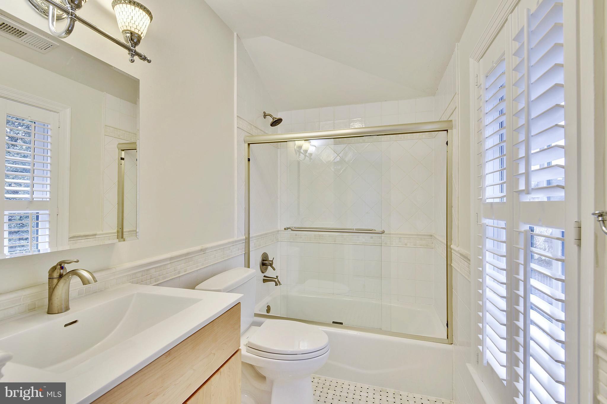 CHEVY CHASE - Residential