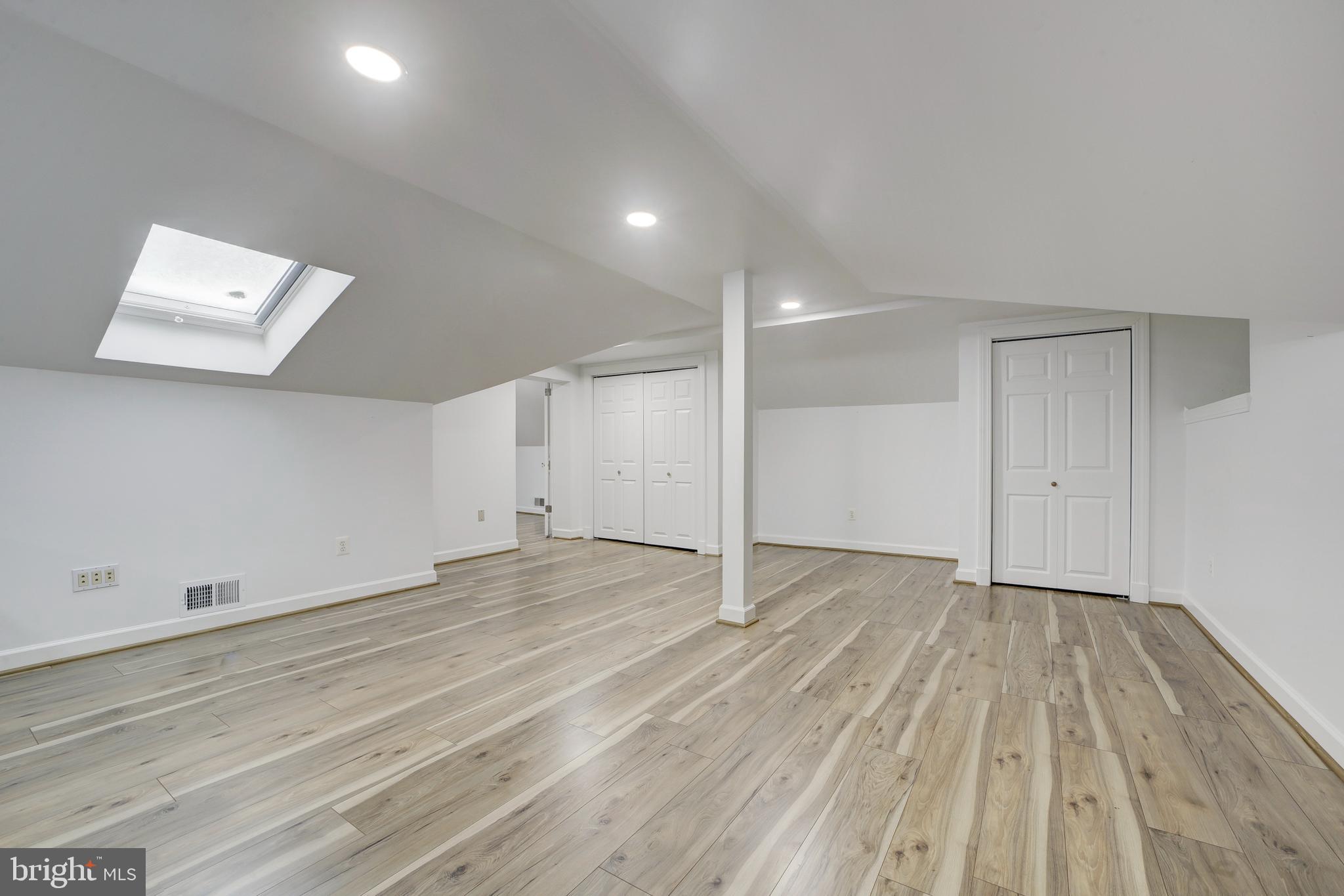 DARNESTOWN OUTSIDE - Residential