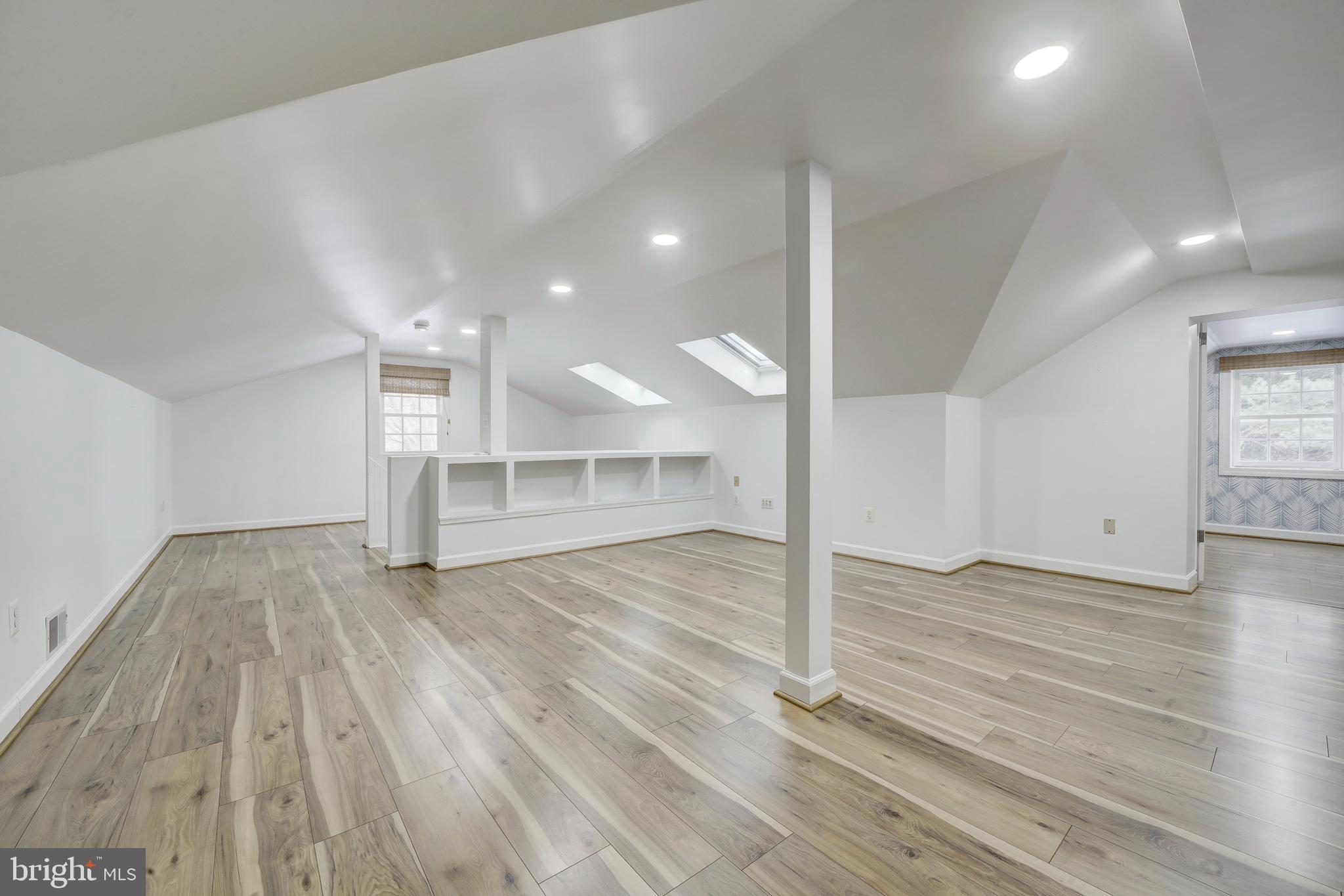 DARNESTOWN OUTSIDE - Residential