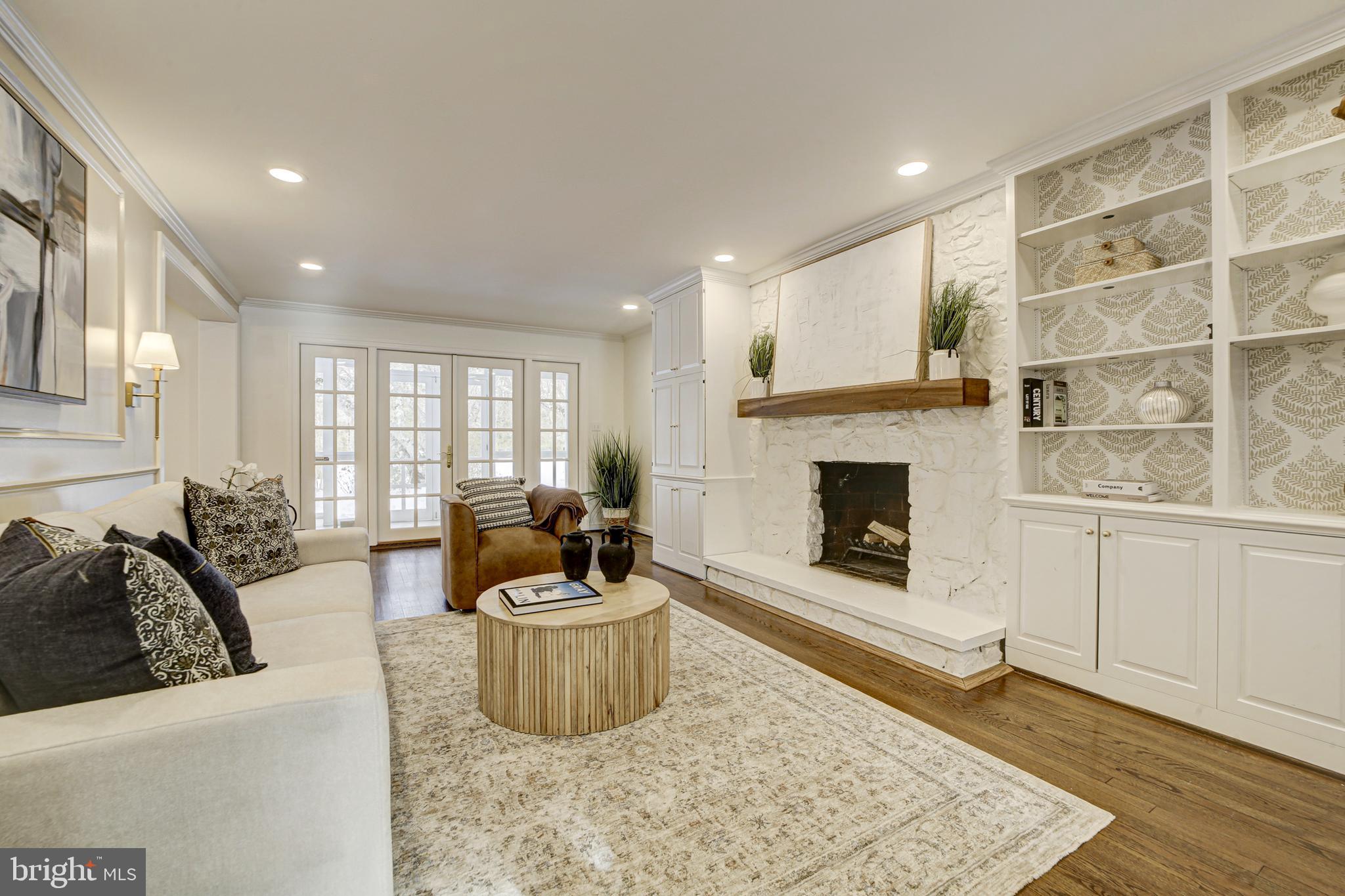 DARNESTOWN OUTSIDE - Residential