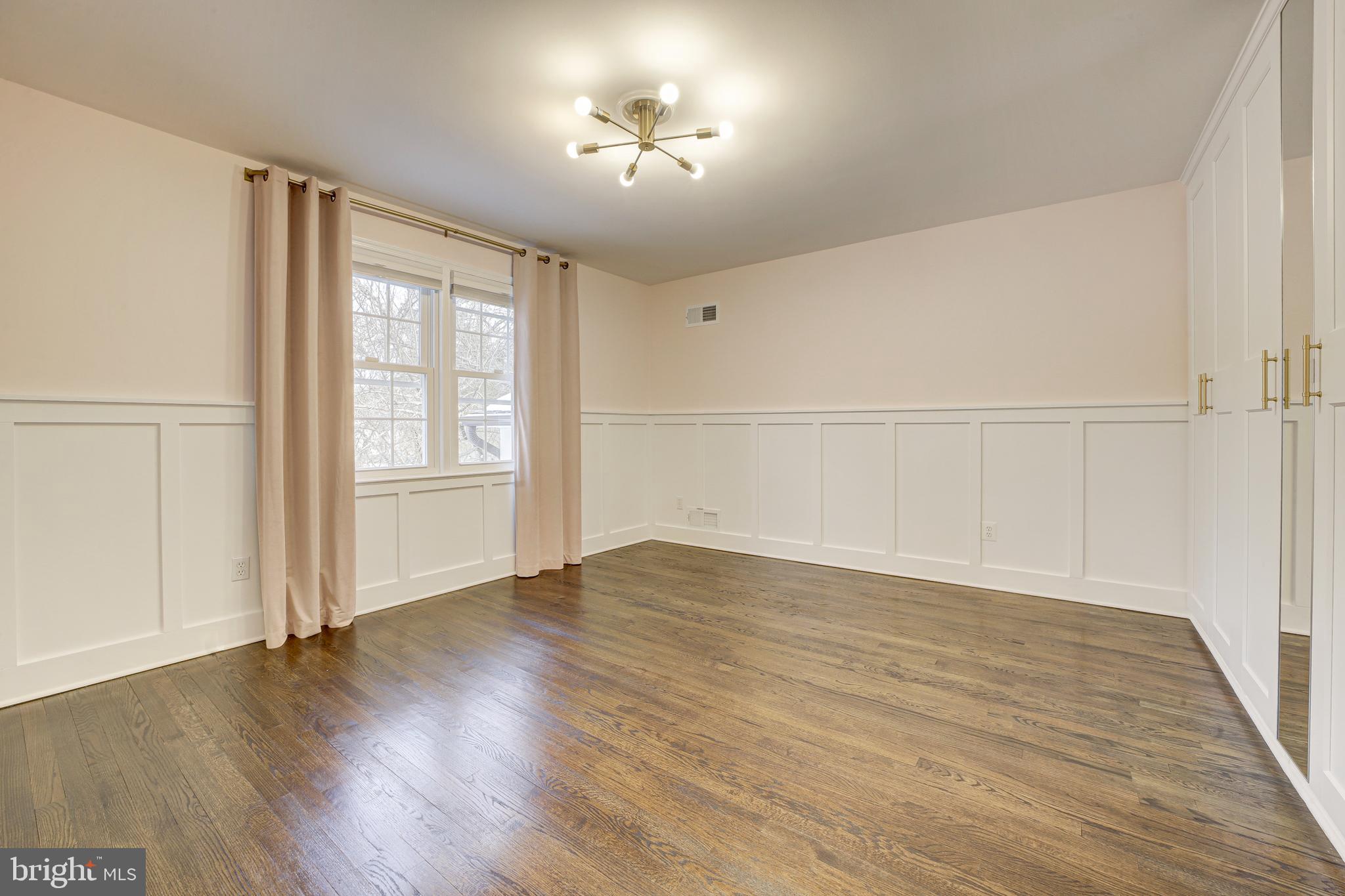 DARNESTOWN OUTSIDE - Residential