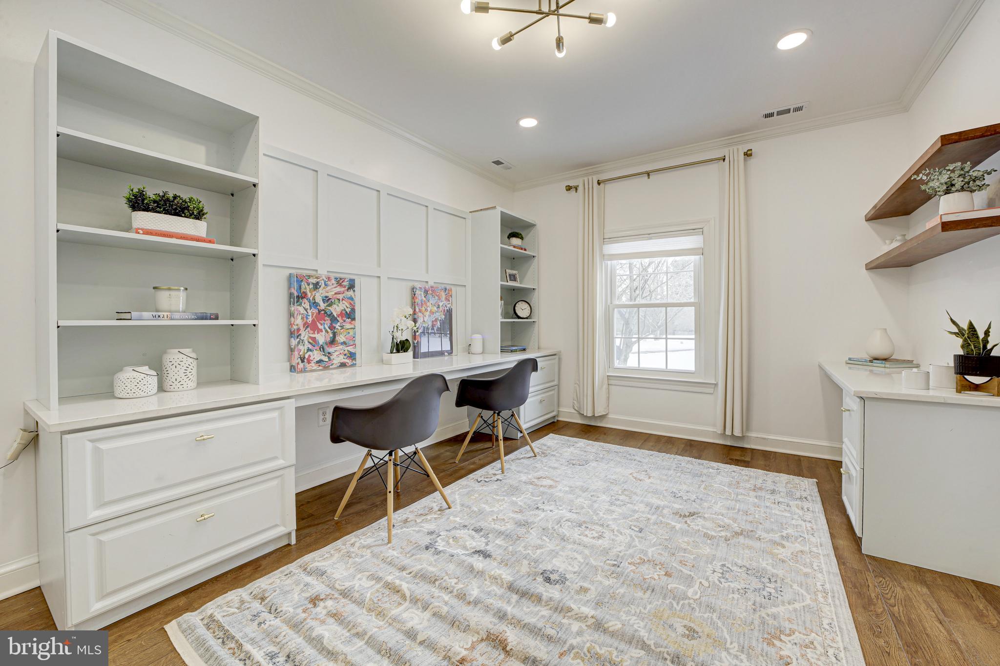 DARNESTOWN OUTSIDE - Residential