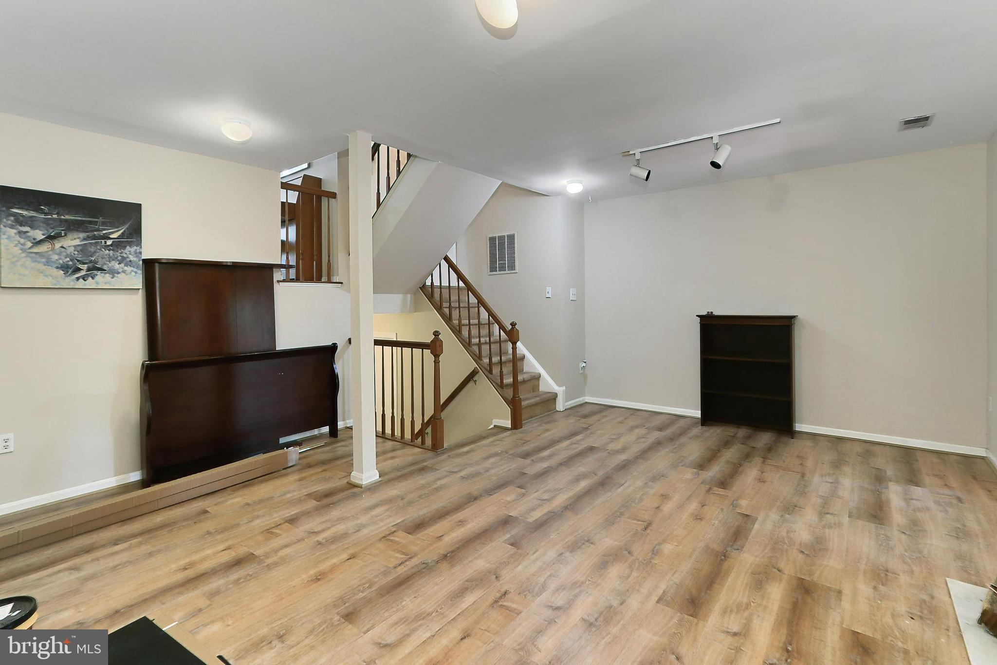 HILLSDALE - Residential Lease