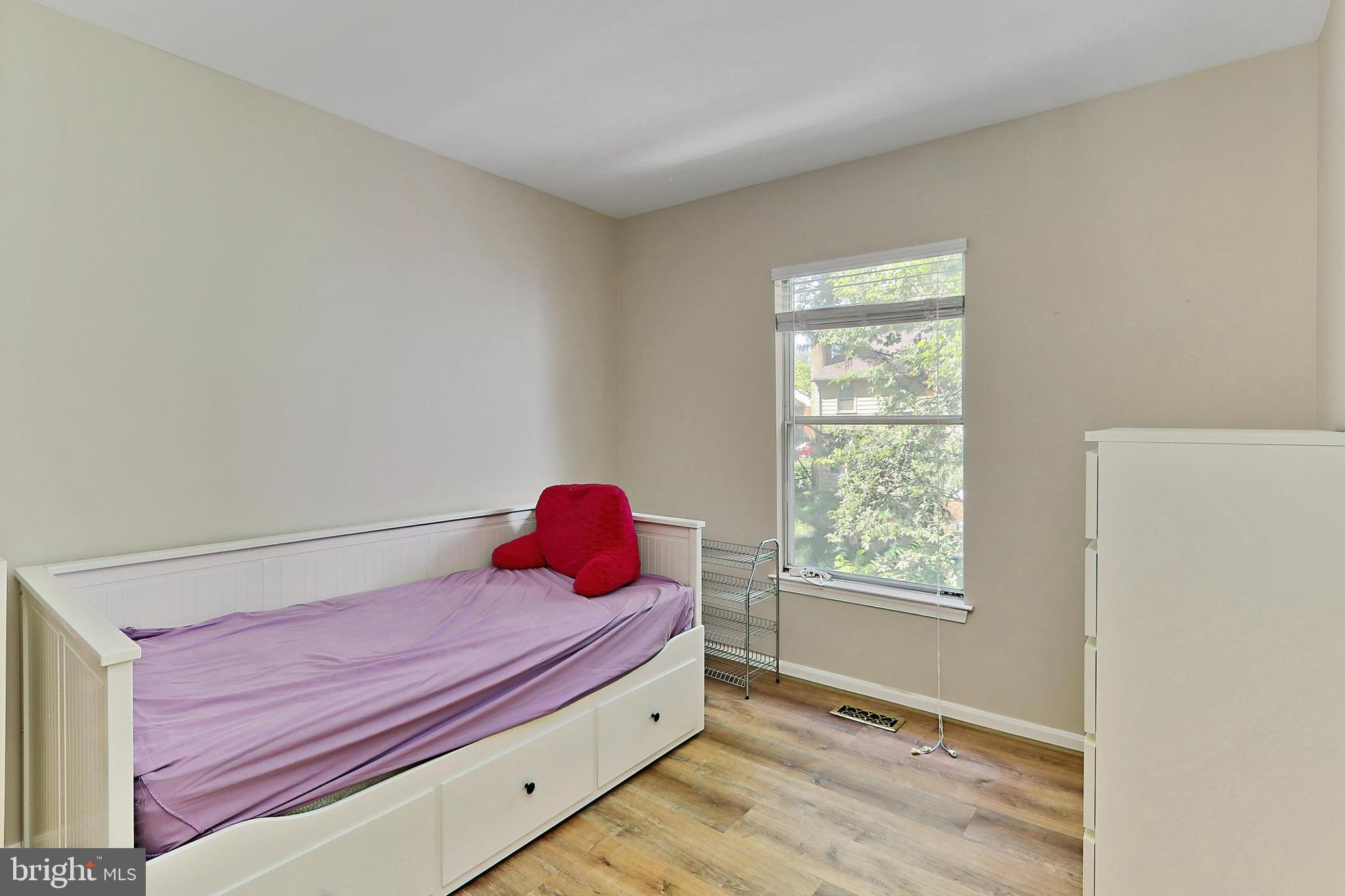 HILLSDALE - Residential Lease