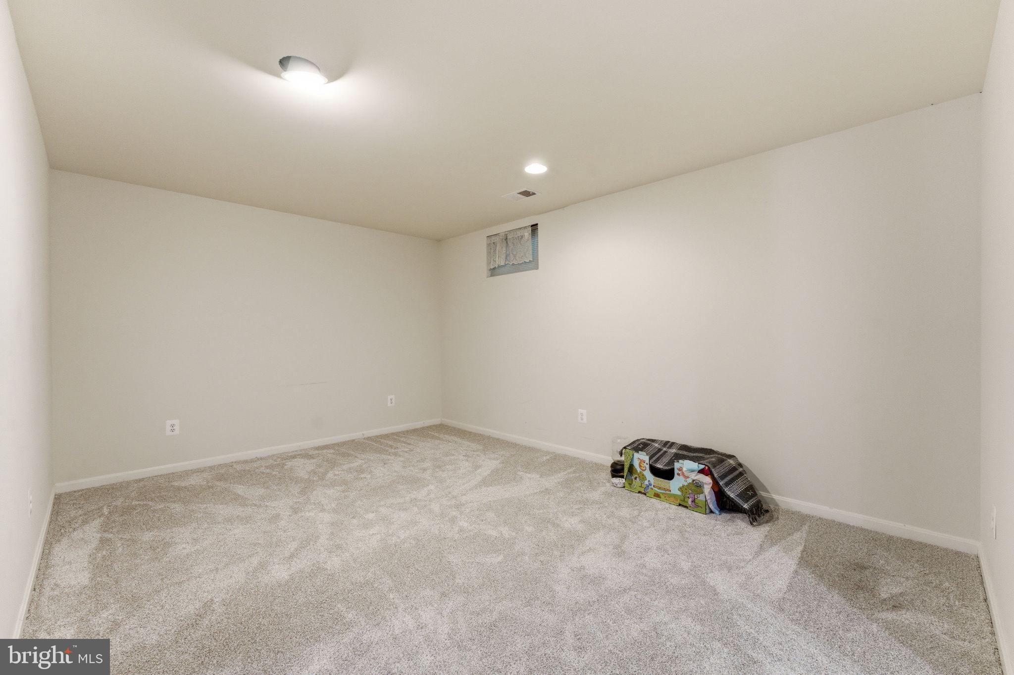PEMBROOKE - Residential