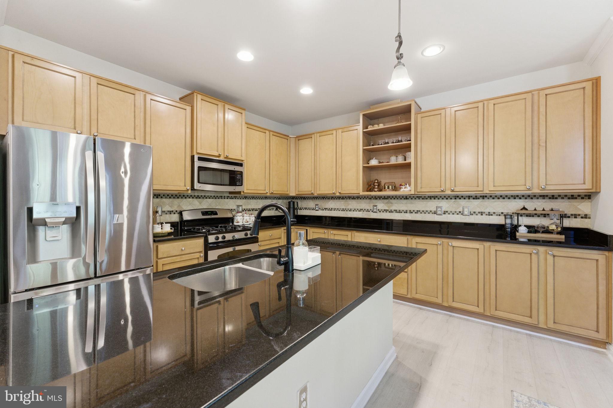 PEMBROOKE - Residential