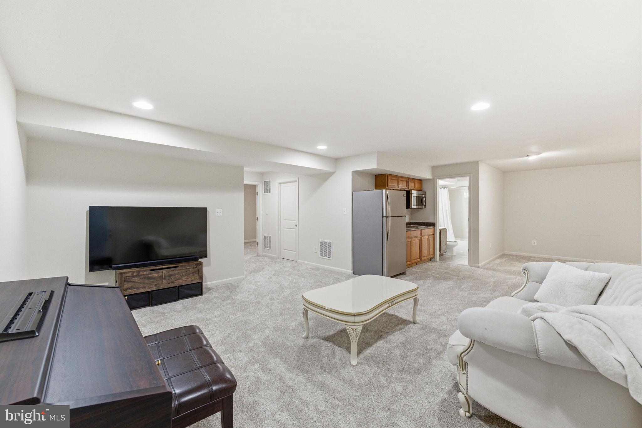 PEMBROOKE - Residential