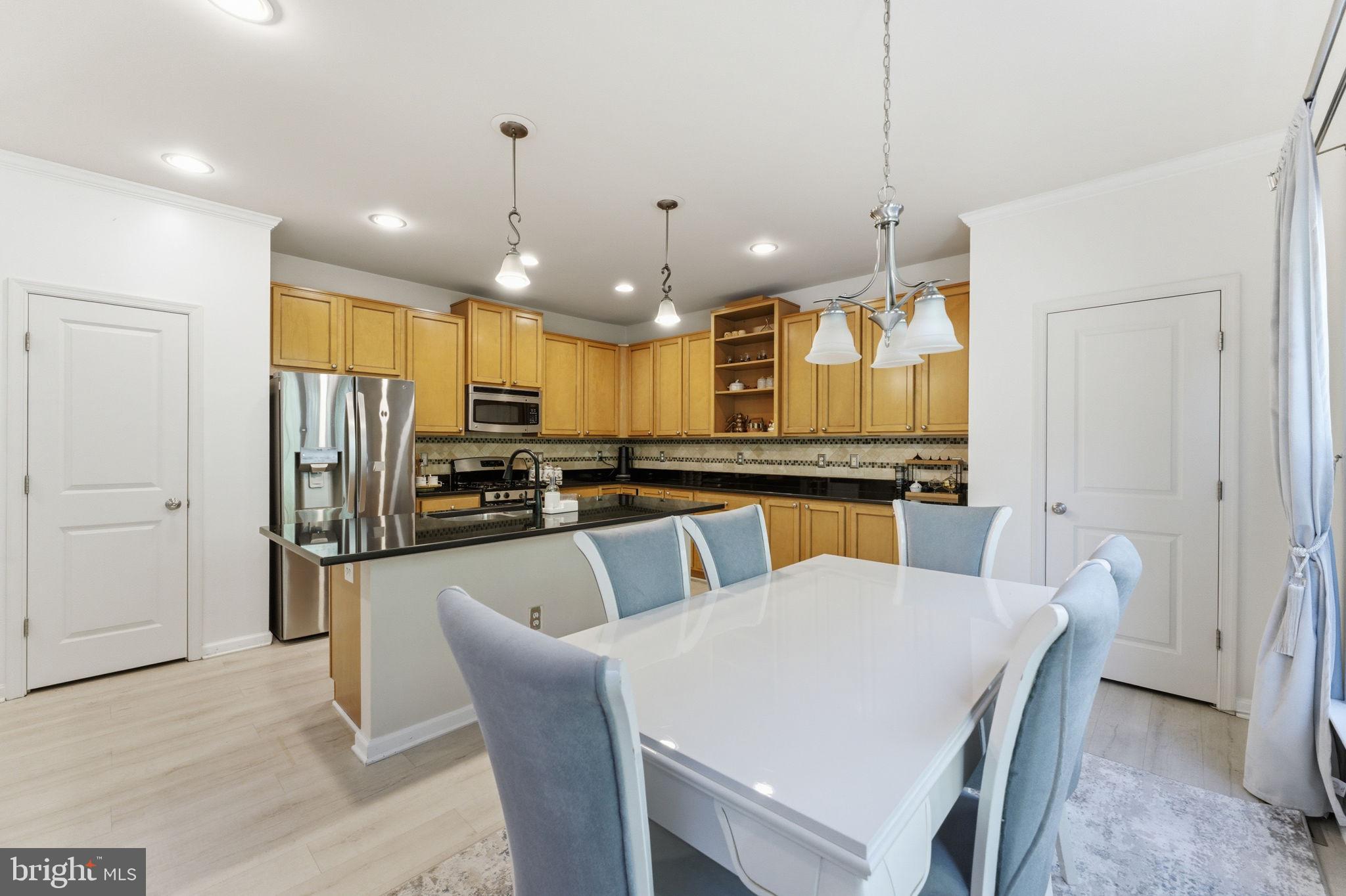 PEMBROOKE - Residential