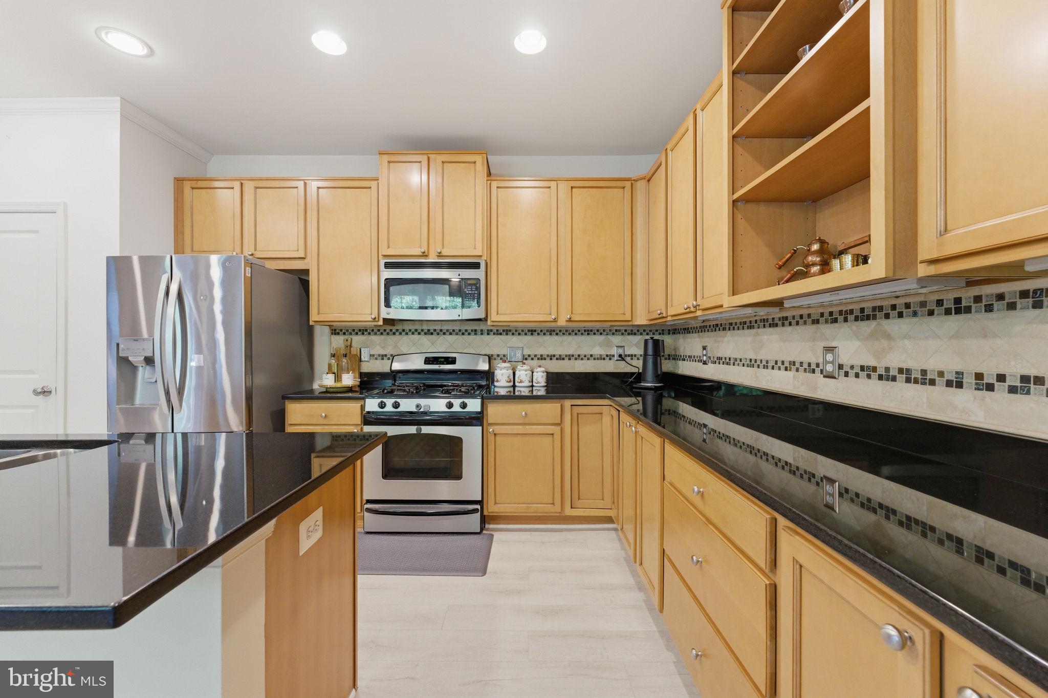 PEMBROOKE - Residential