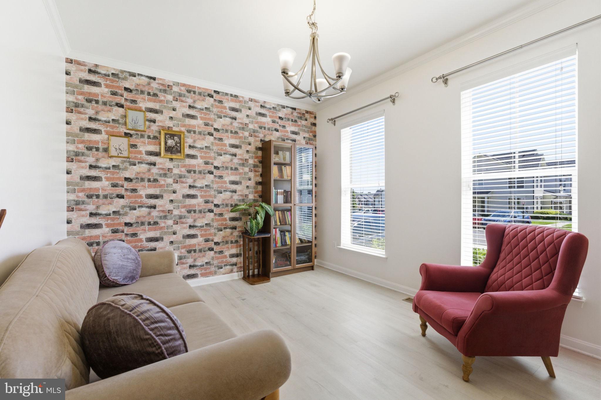 PEMBROOKE - Residential