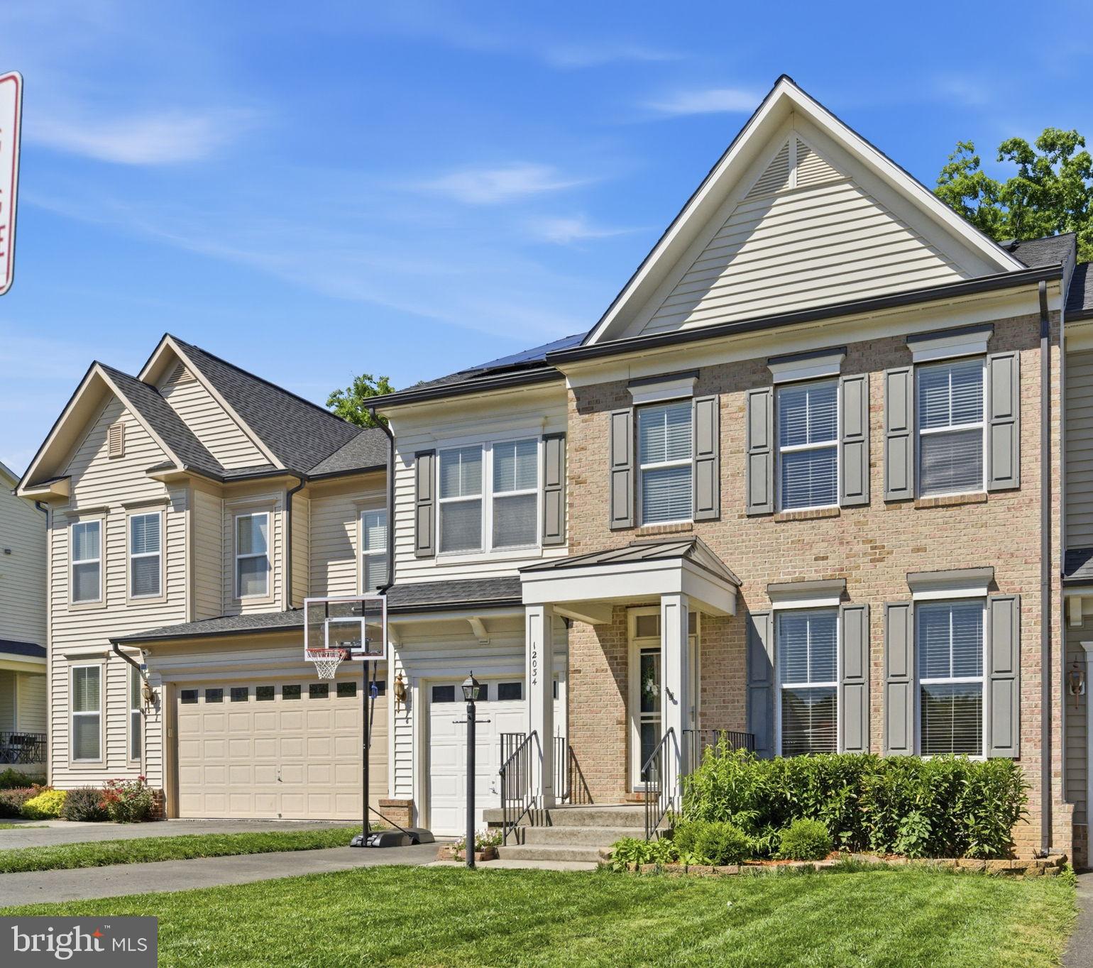 PEMBROOKE - Residential