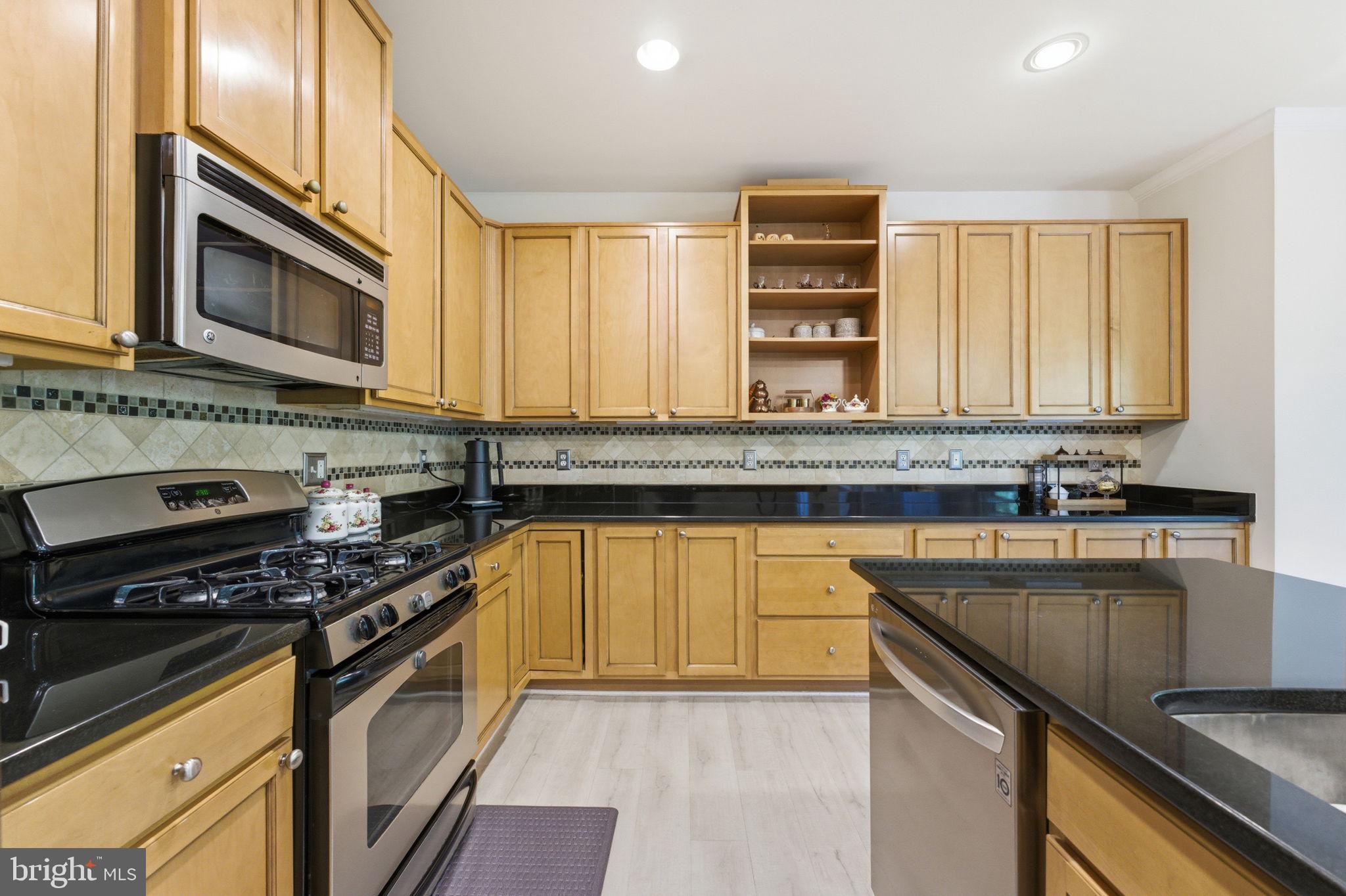 PEMBROOKE - Residential