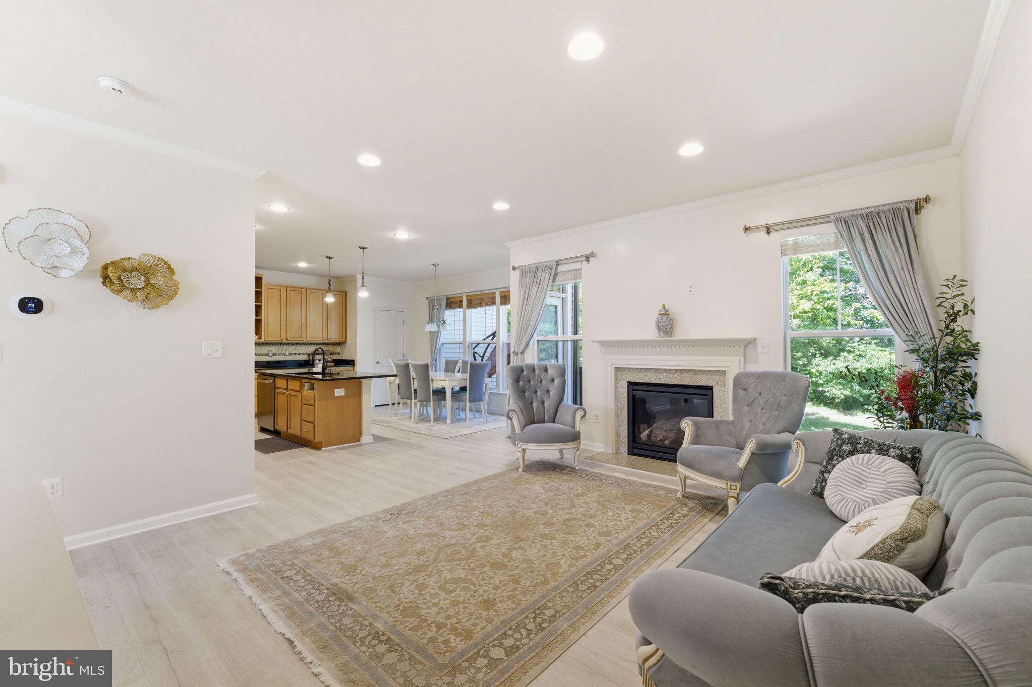 PEMBROOKE - Residential