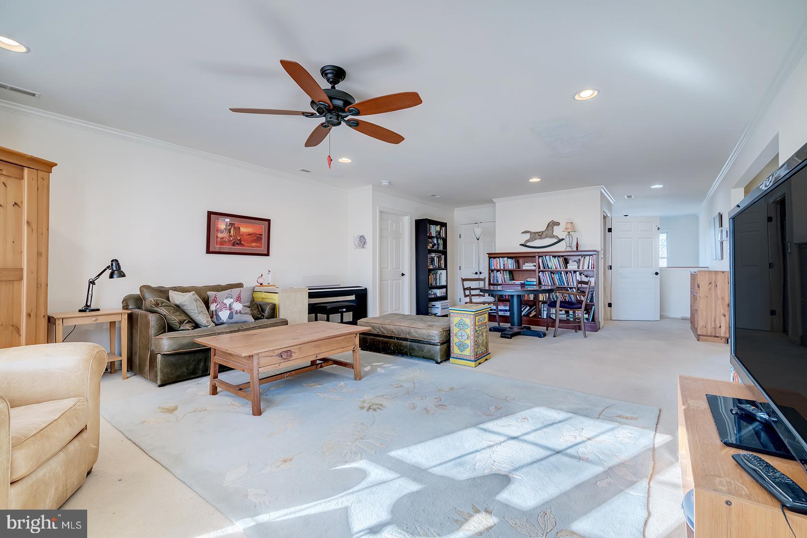 WAGAMONS WEST SHORES - Residential