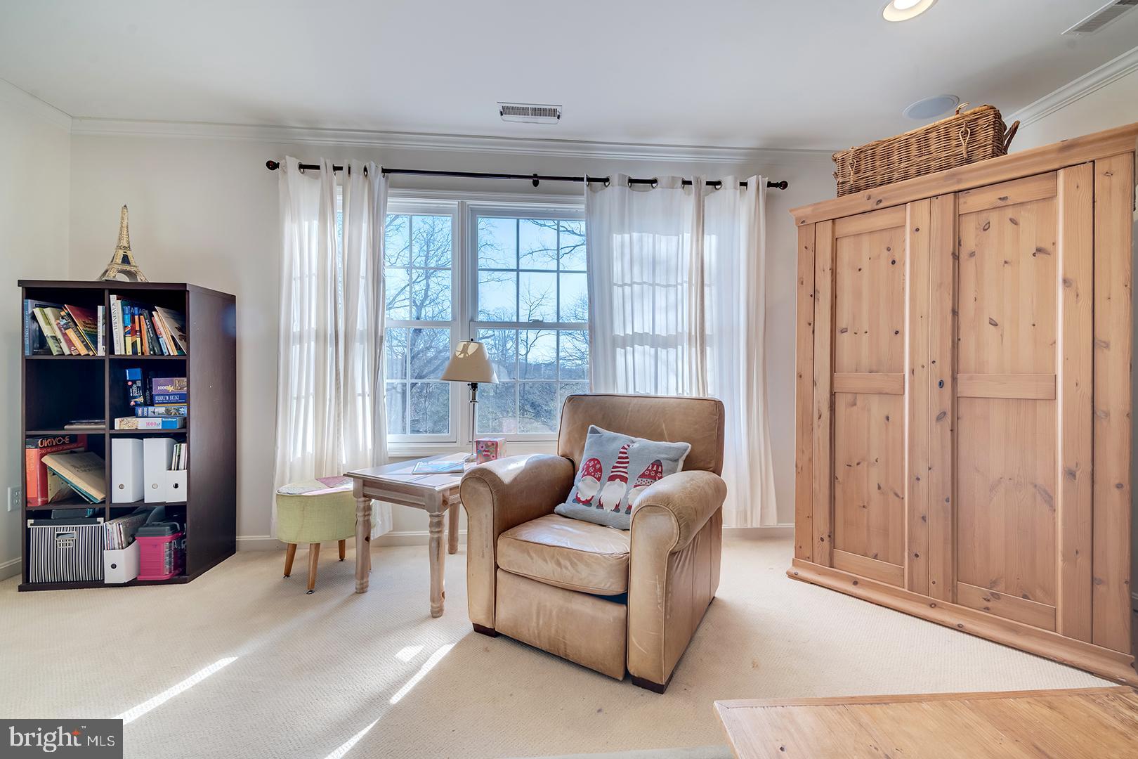 WAGAMONS WEST SHORES - Residential