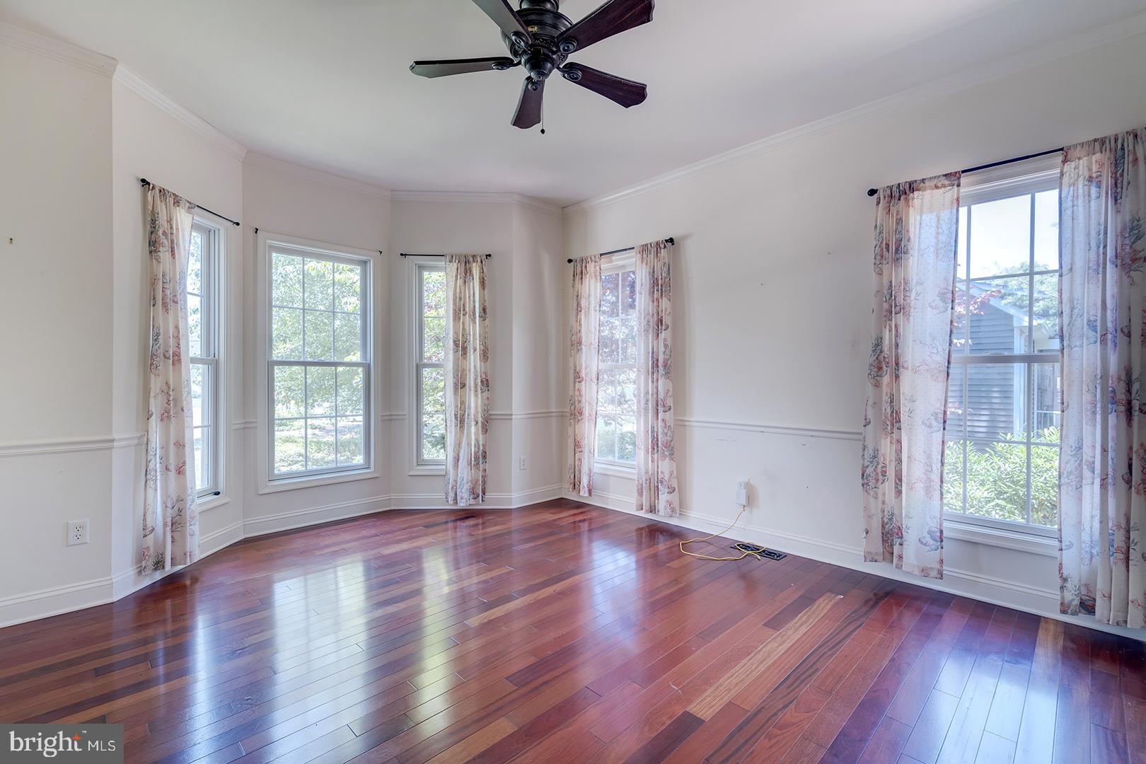 142 W SHORE DRIVE