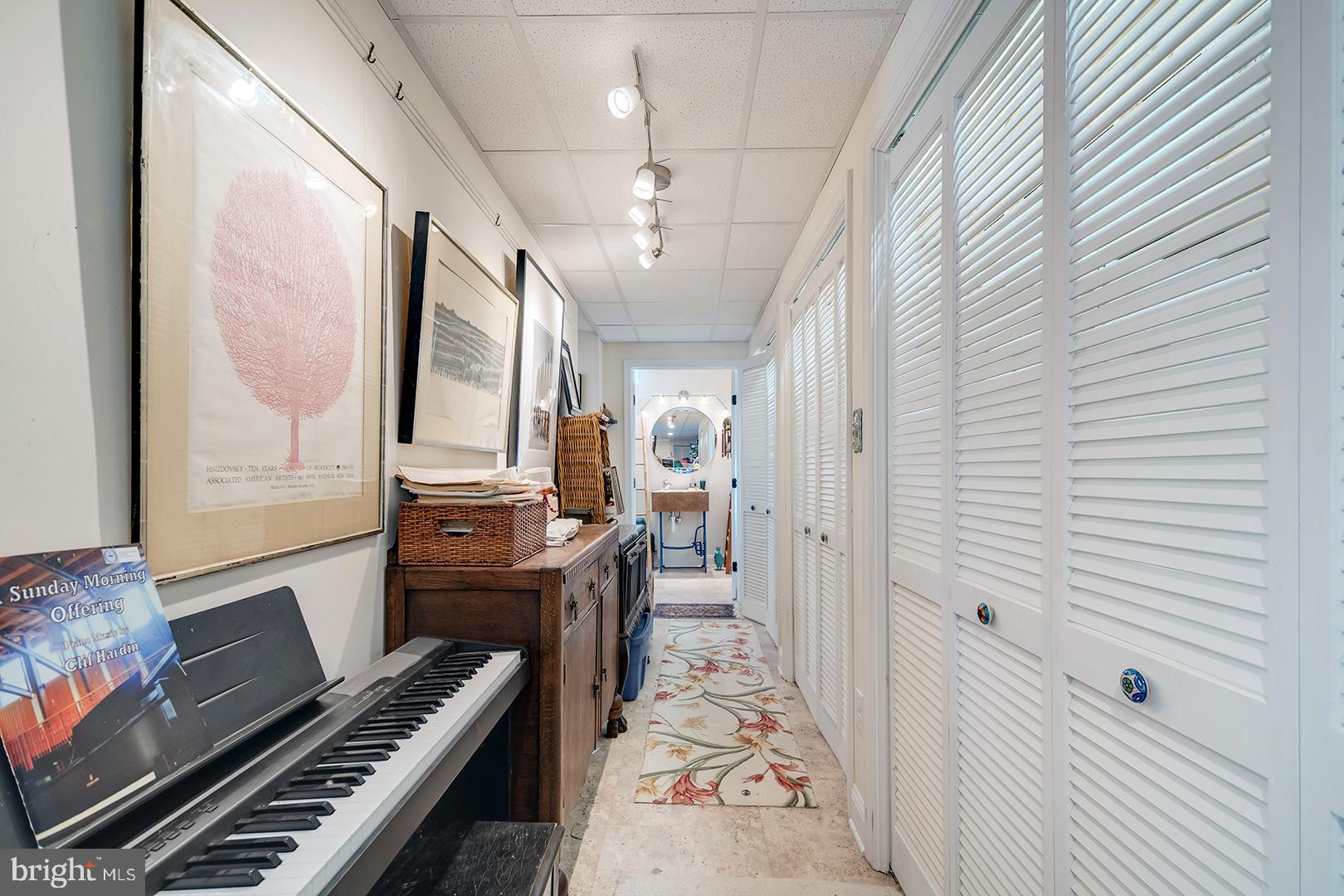 WAGAMONS WEST SHORES - Residential