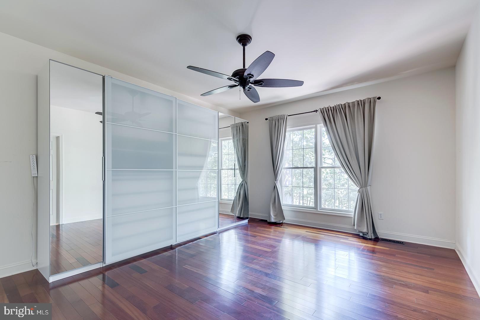 142 W SHORE DRIVE