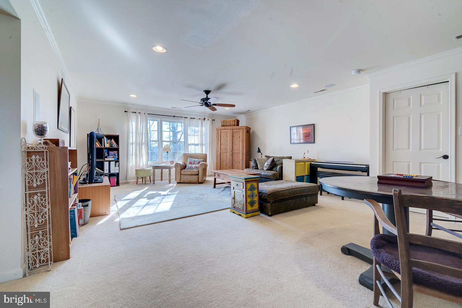 WAGAMONS WEST SHORES - Residential