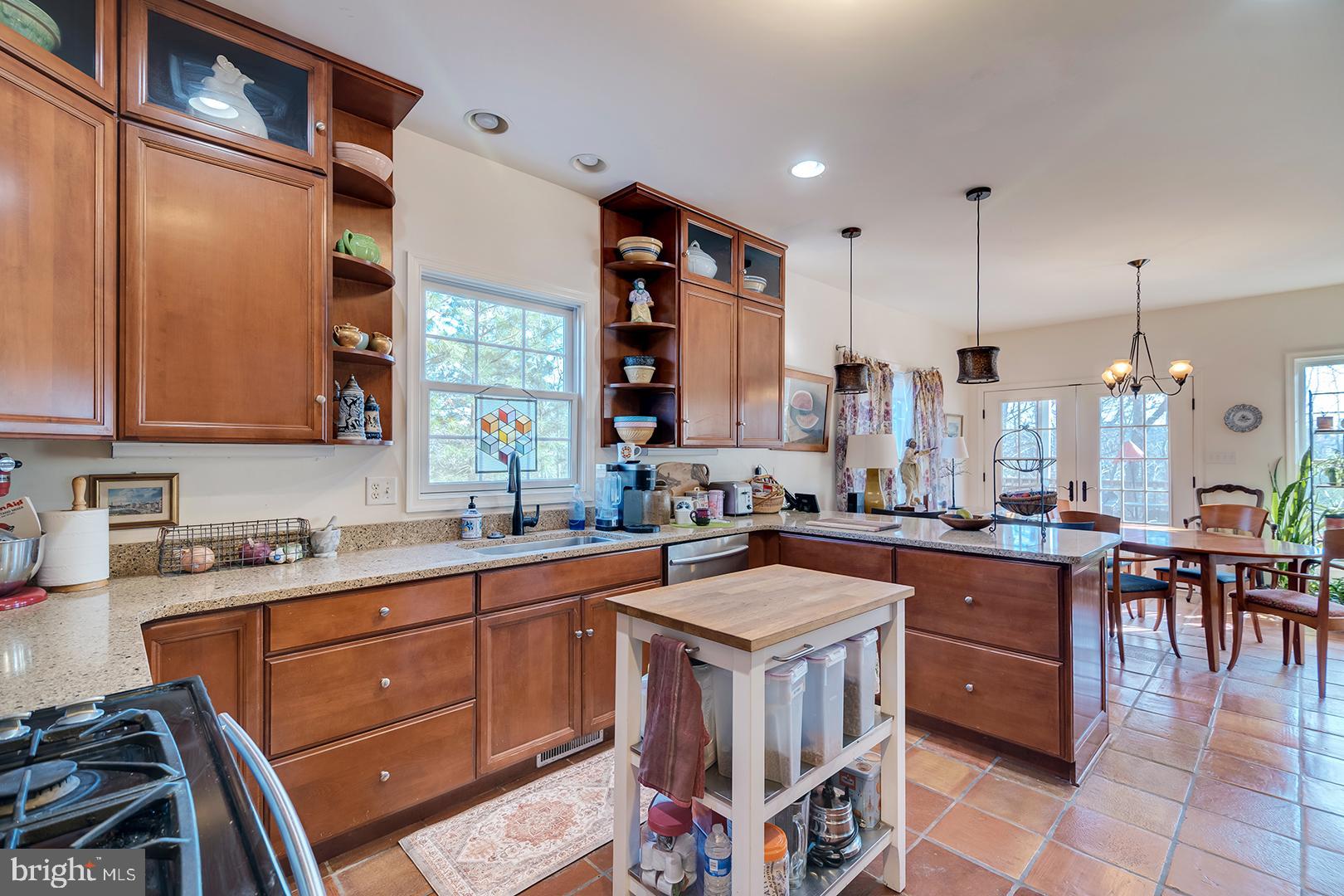 WAGAMONS WEST SHORES - Residential