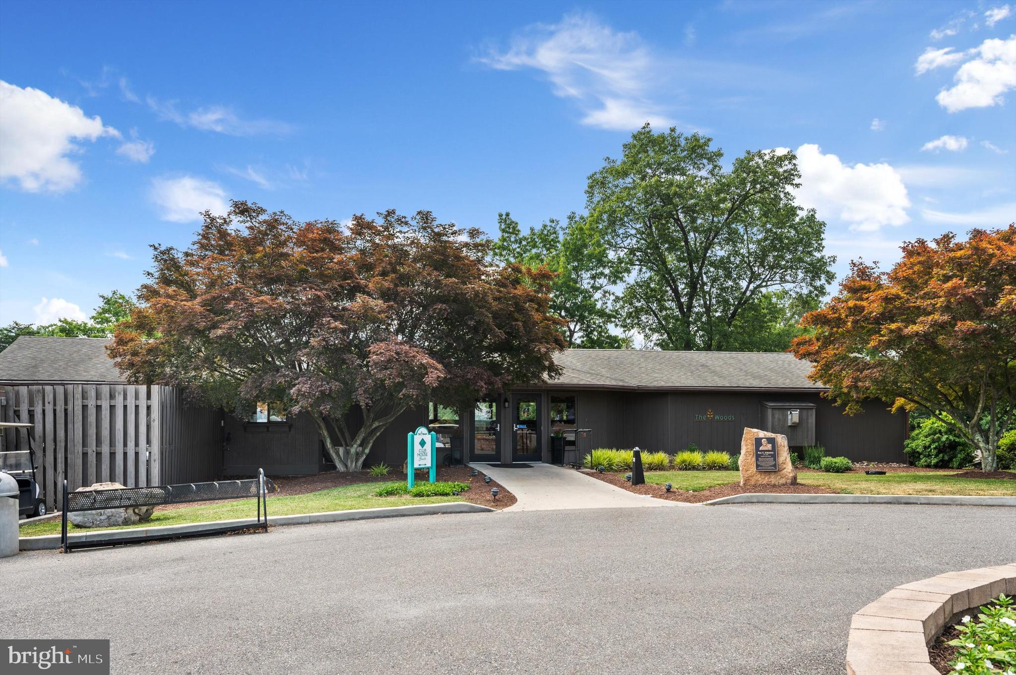 THE WOODS - Residential