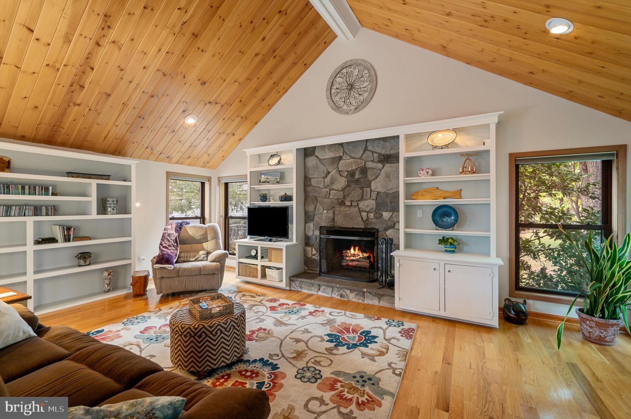 THE WOODS - Residential