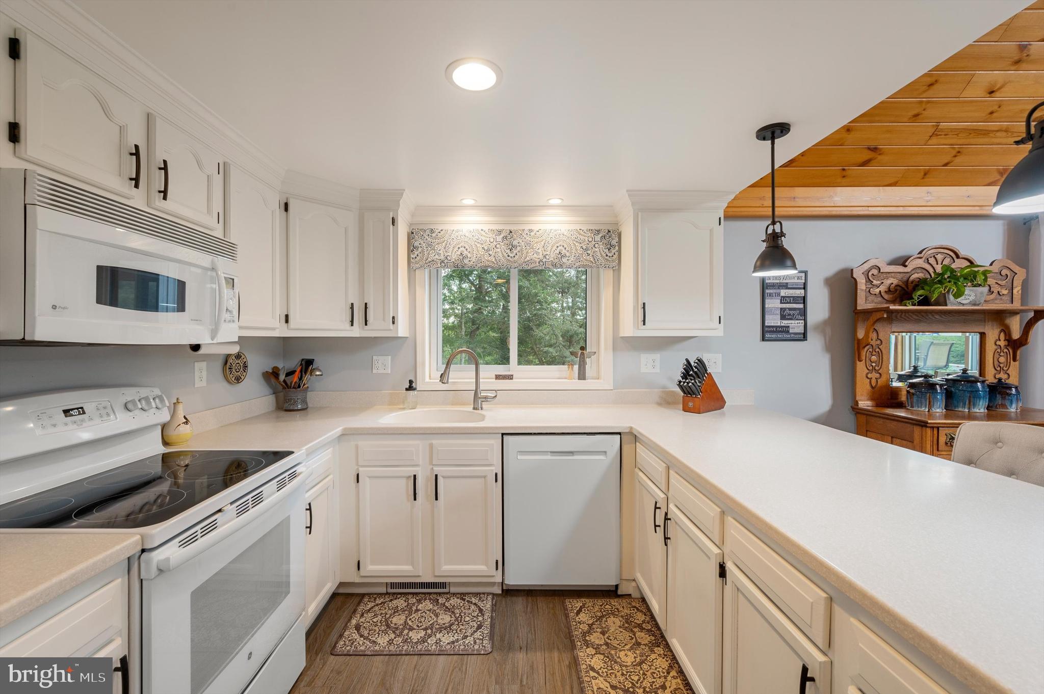 THE WOODS - Residential