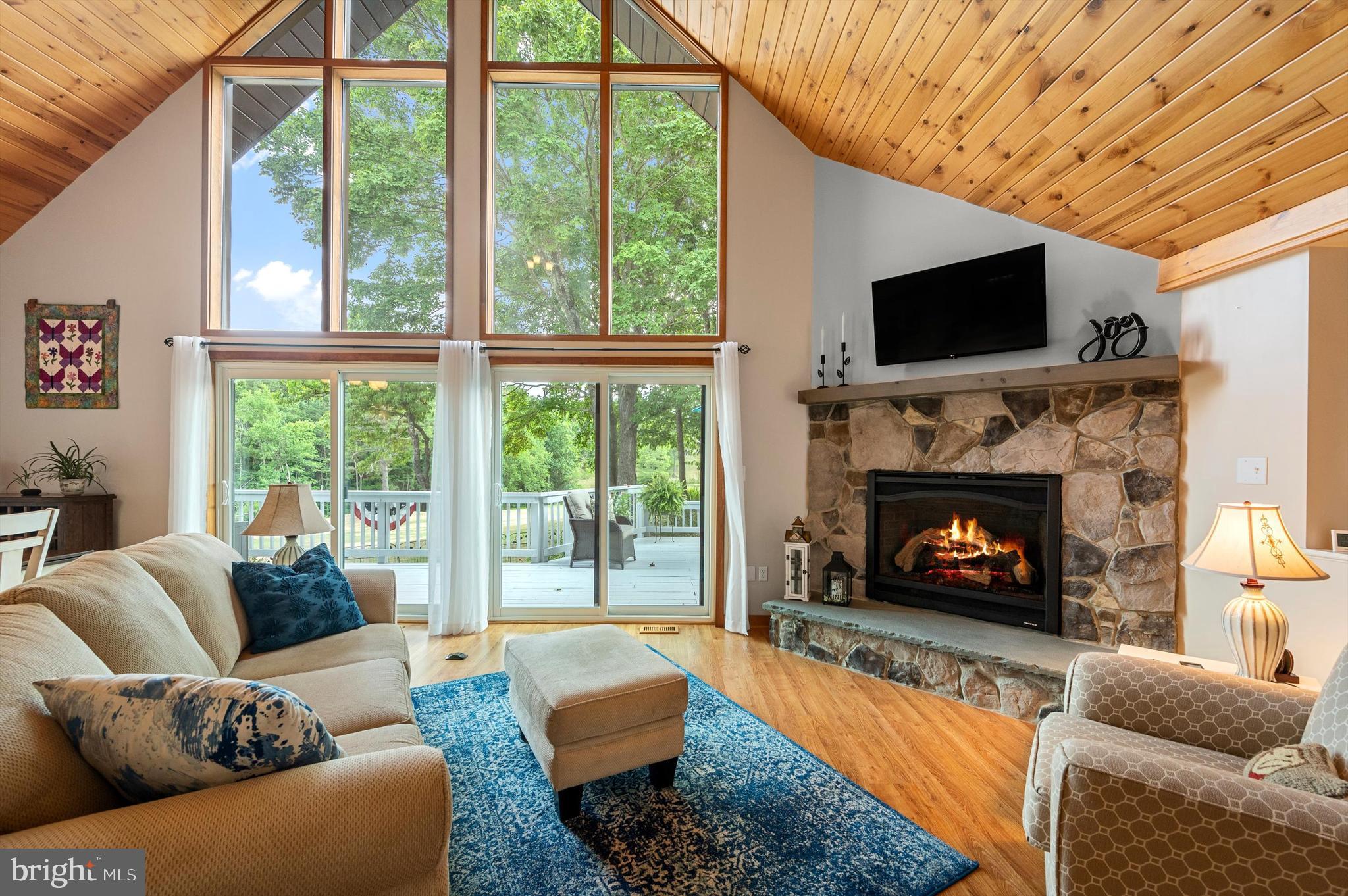 THE WOODS - Residential