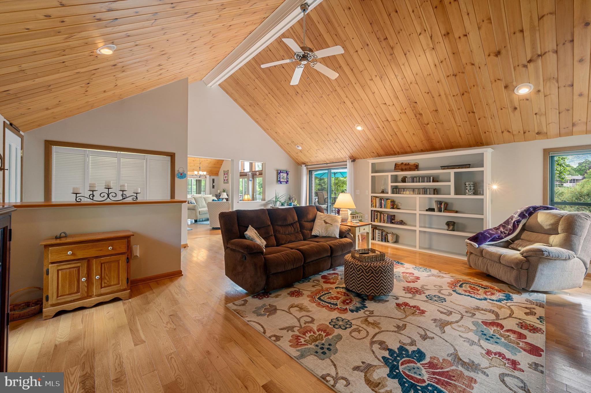 THE WOODS - Residential