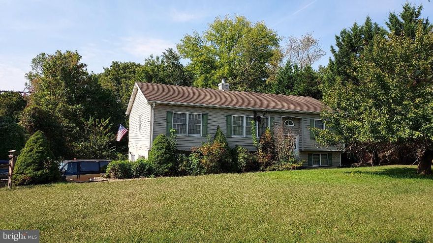 Nice Size Bi-Level, Beautiful Lot, Very Desirable Neighborhood! Basement Is Dry & Partially Finished With One Large Room.  Home Is Out-Dated, Needs Some TLC and The Price Is Reflective Of This So Come See It Soon We Are Looking For A Quick Sale!!! Home Is Being Sold AS-IS.