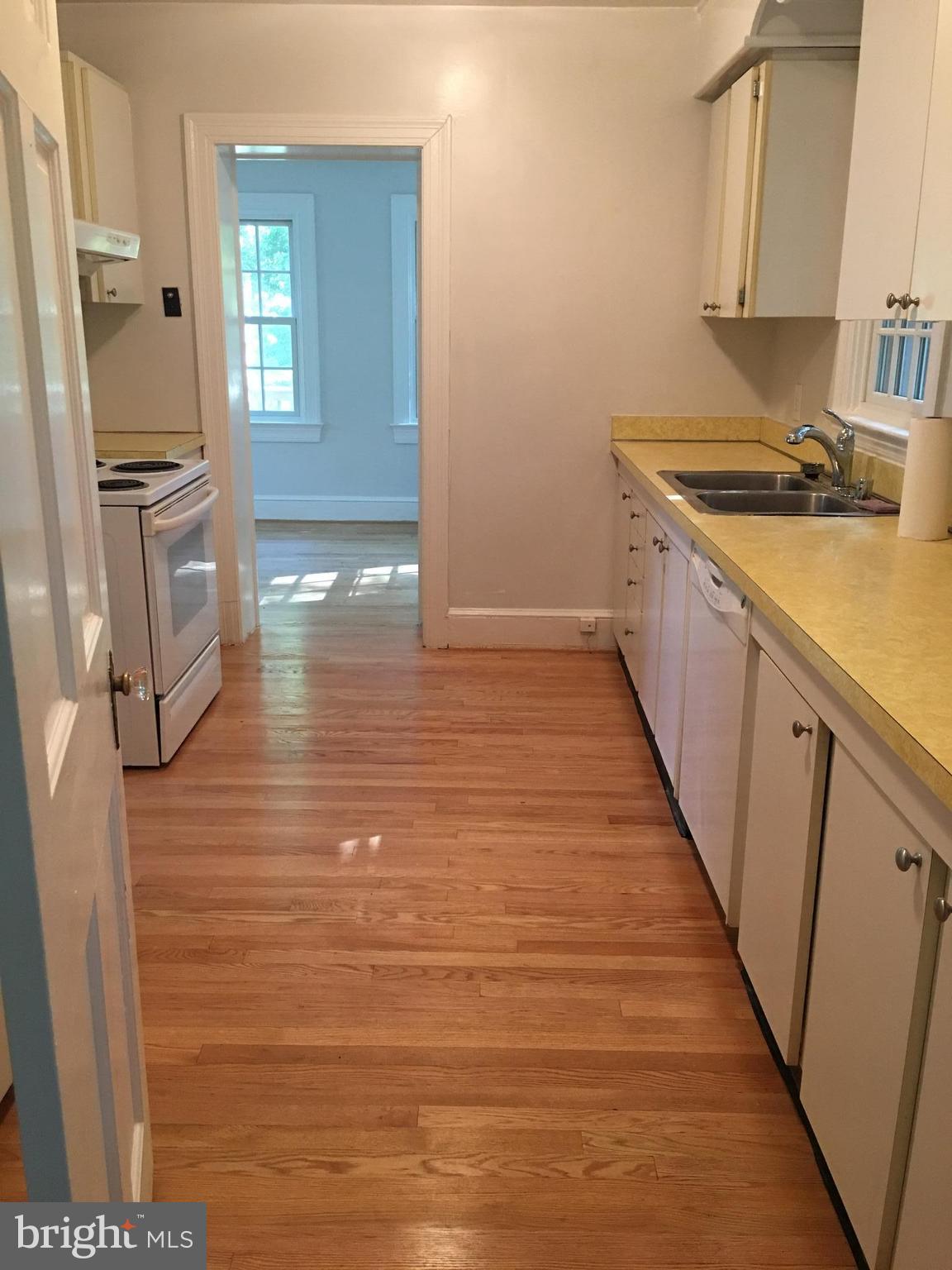 ARLINGWOOD - Residential Lease
