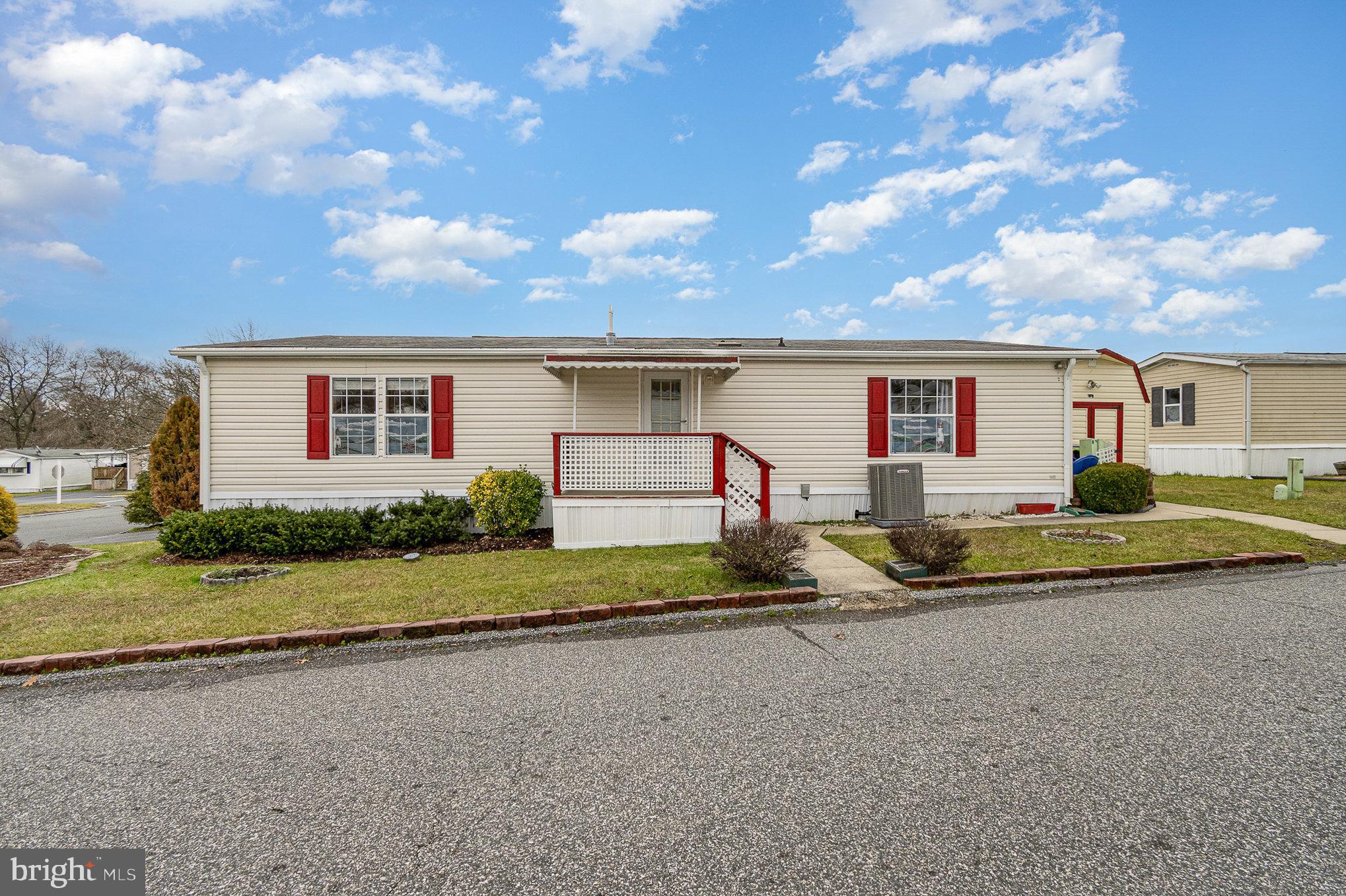 HARFORD MOBILE VILLAGE - Residential