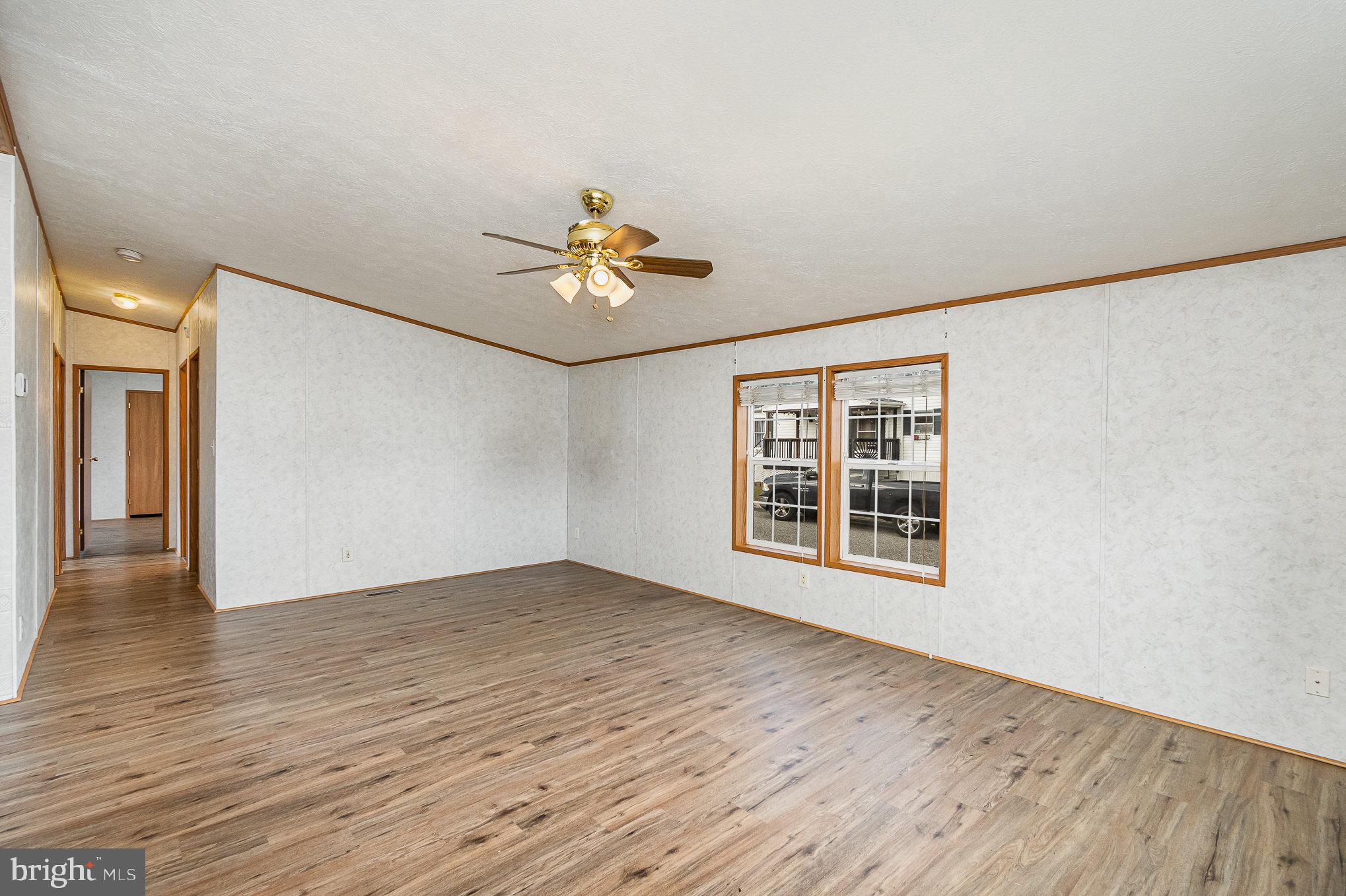 HARFORD MOBILE VILLAGE - Residential