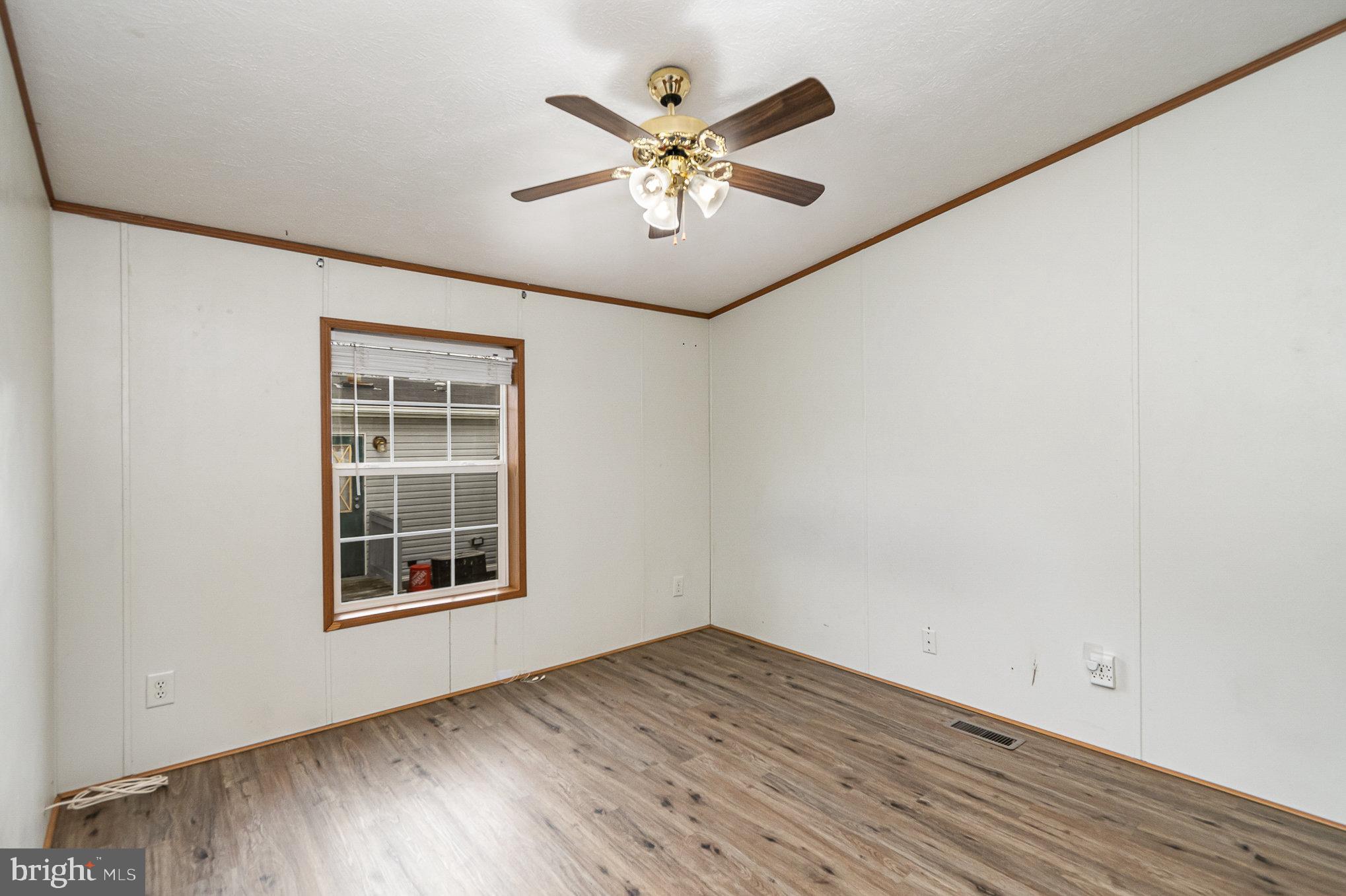 HARFORD MOBILE VILLAGE - Residential