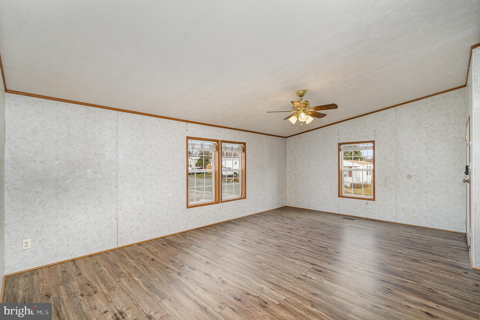 HARFORD MOBILE VILLAGE - Residential