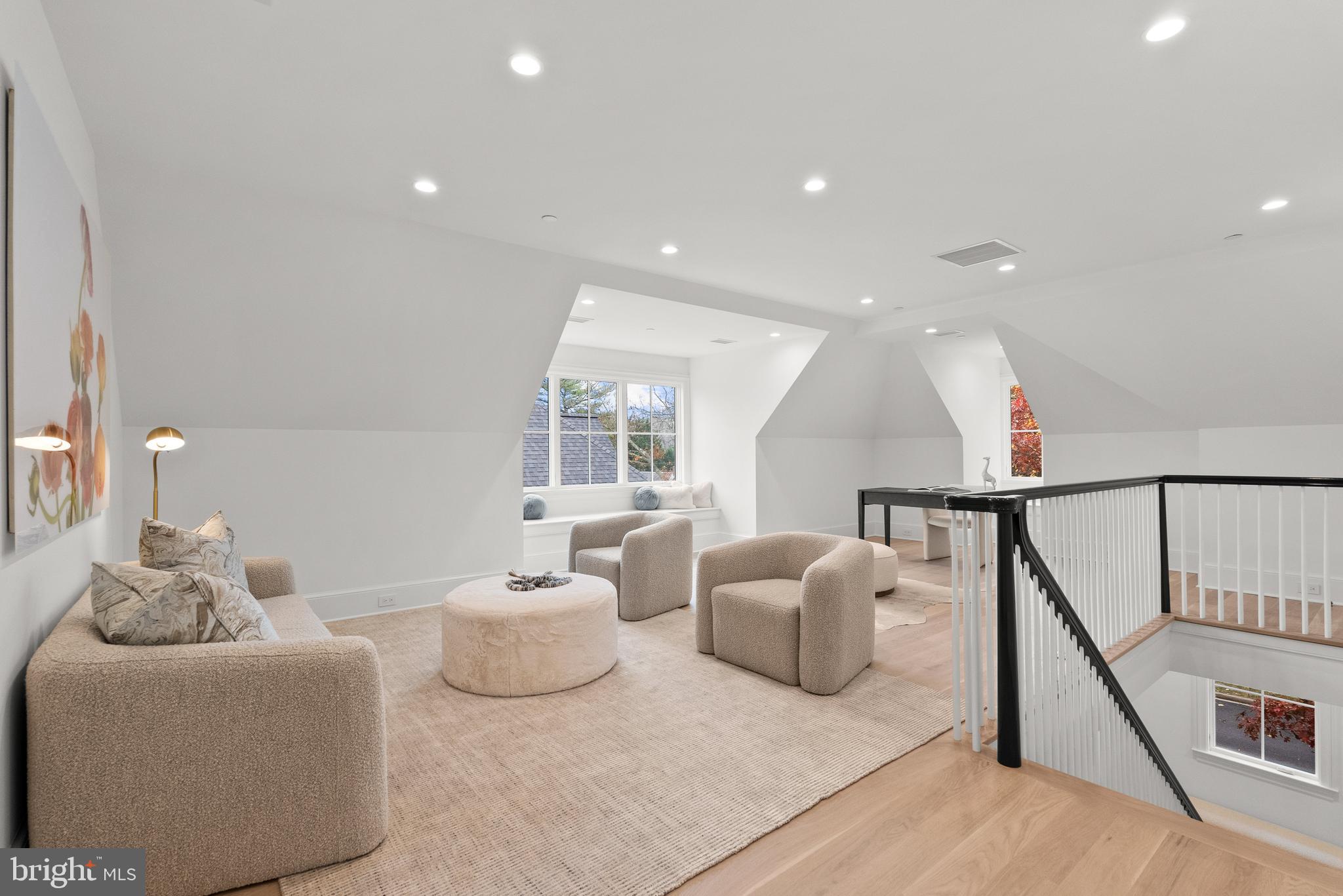 SPRING VALLEY - Residential