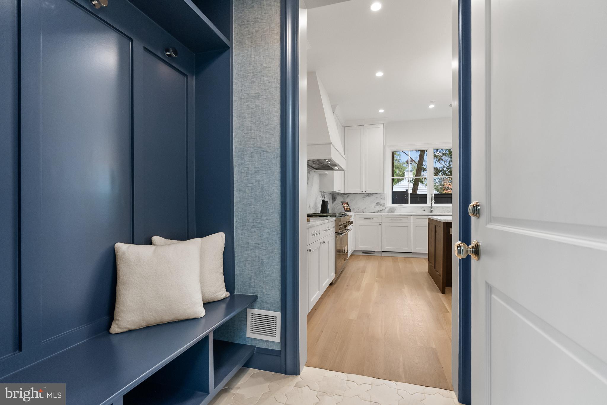 SPRING VALLEY - Residential