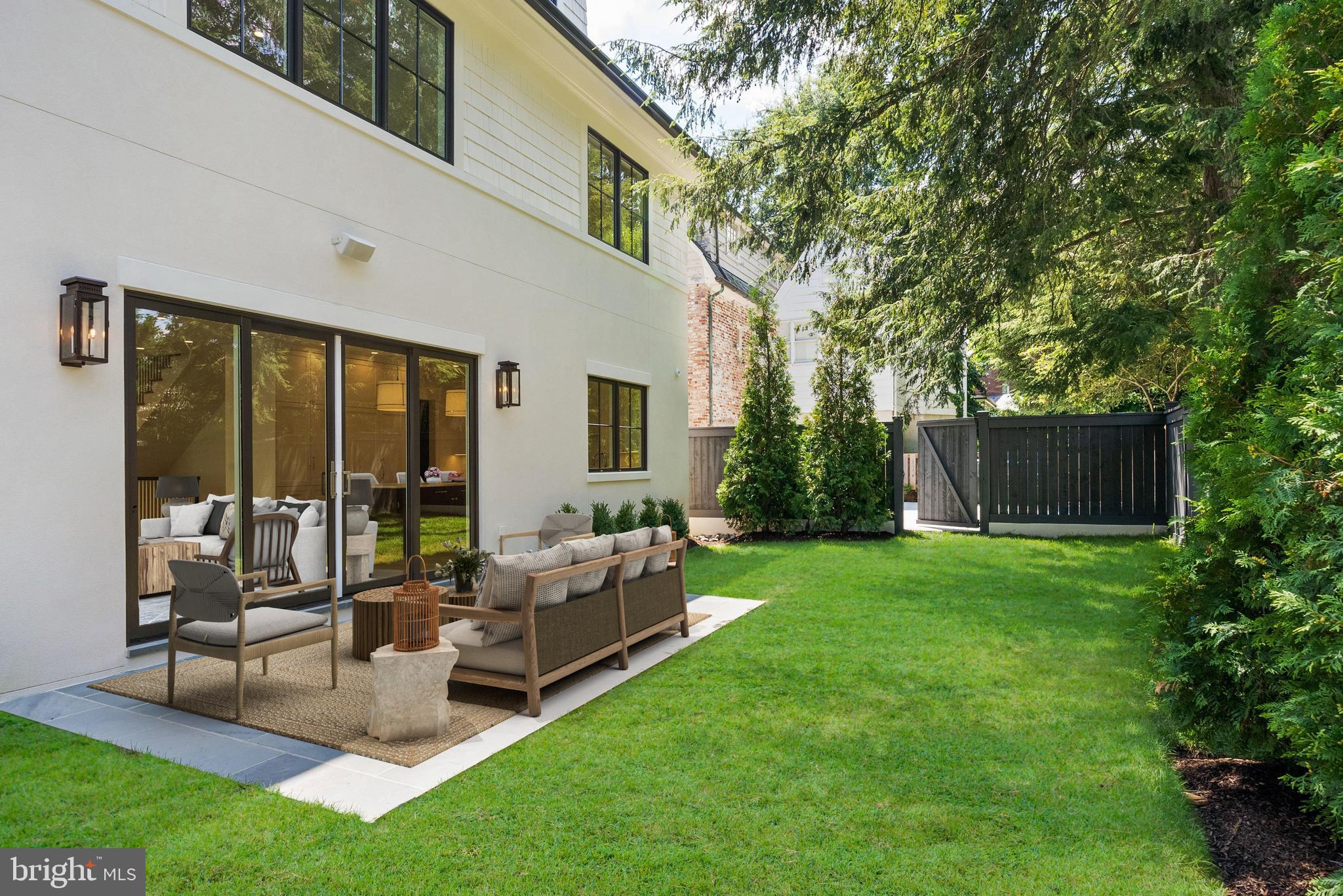 SPRING VALLEY - Residential