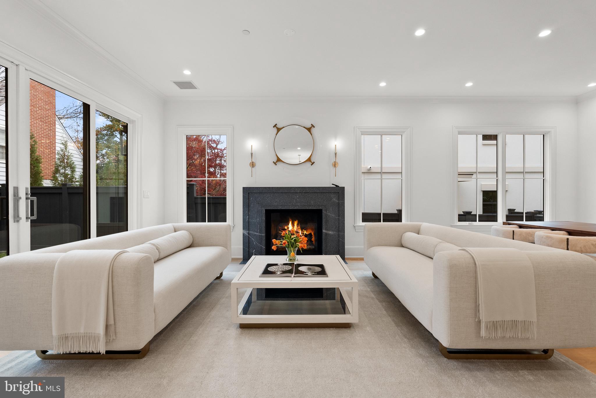 SPRING VALLEY - Residential