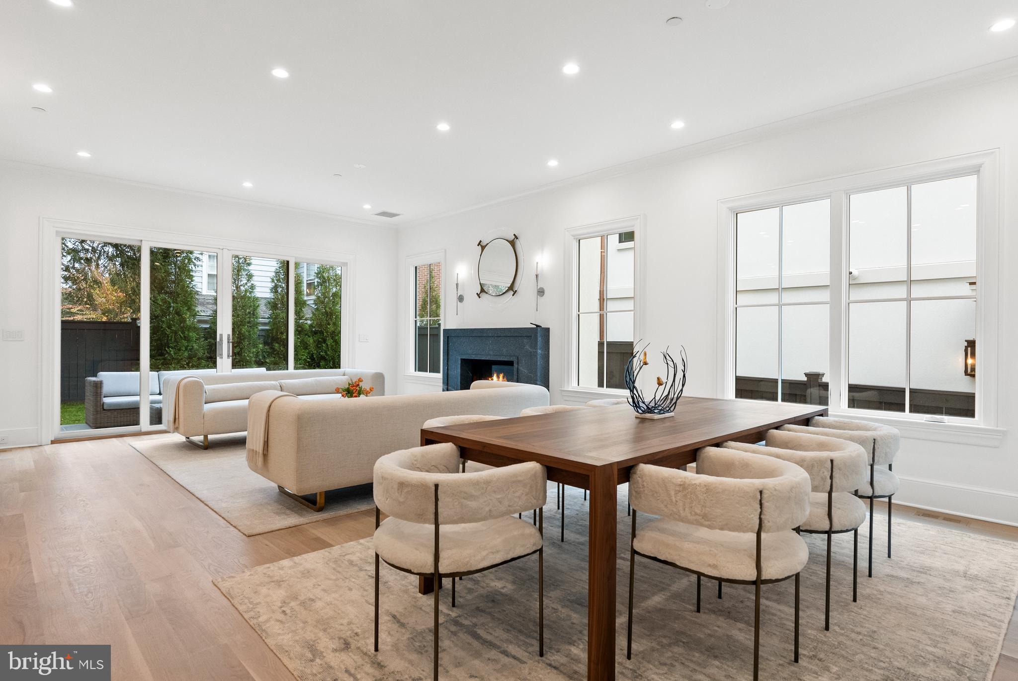 SPRING VALLEY - Residential