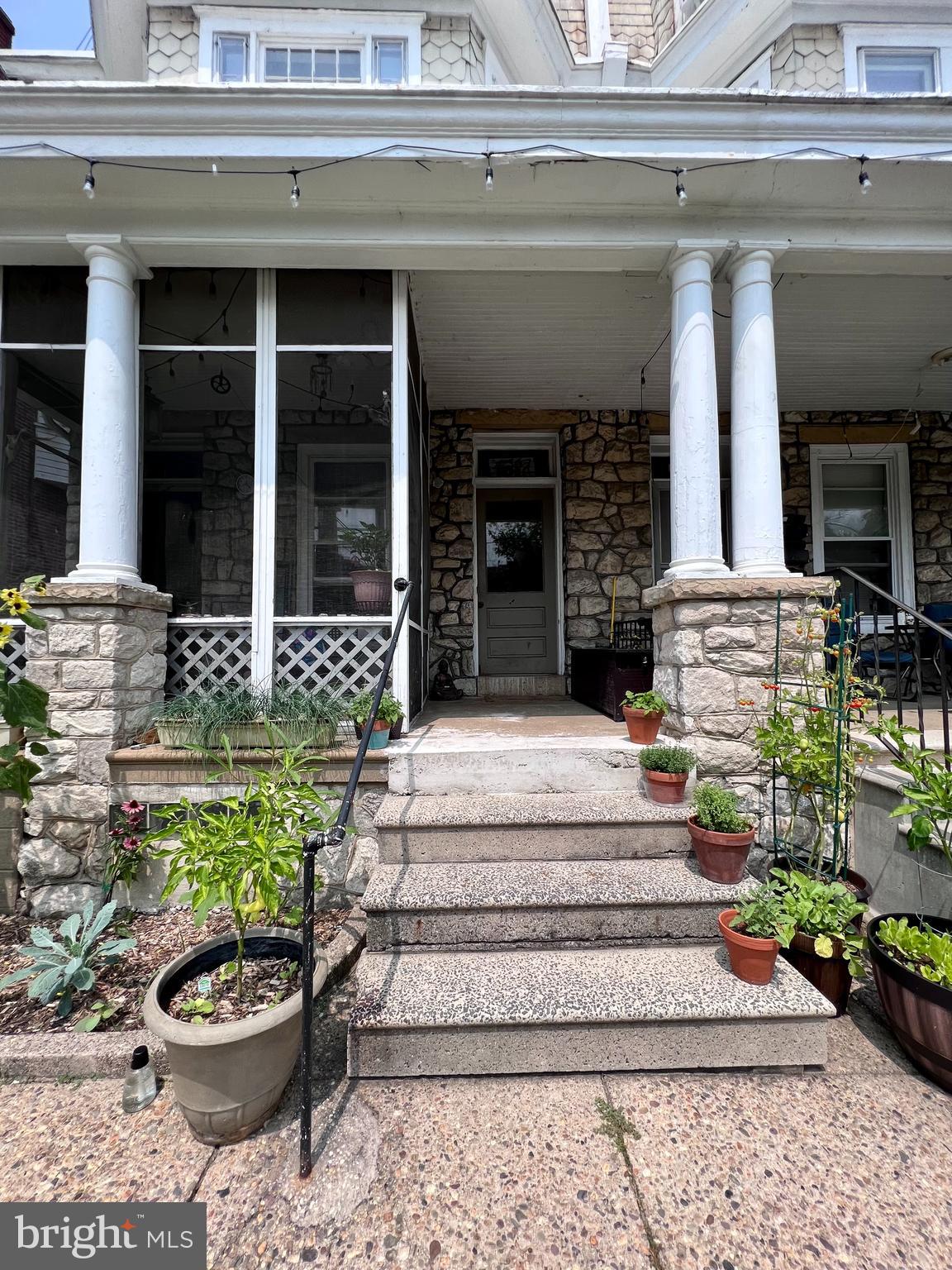 1517 N FRANKLIN STREET 4