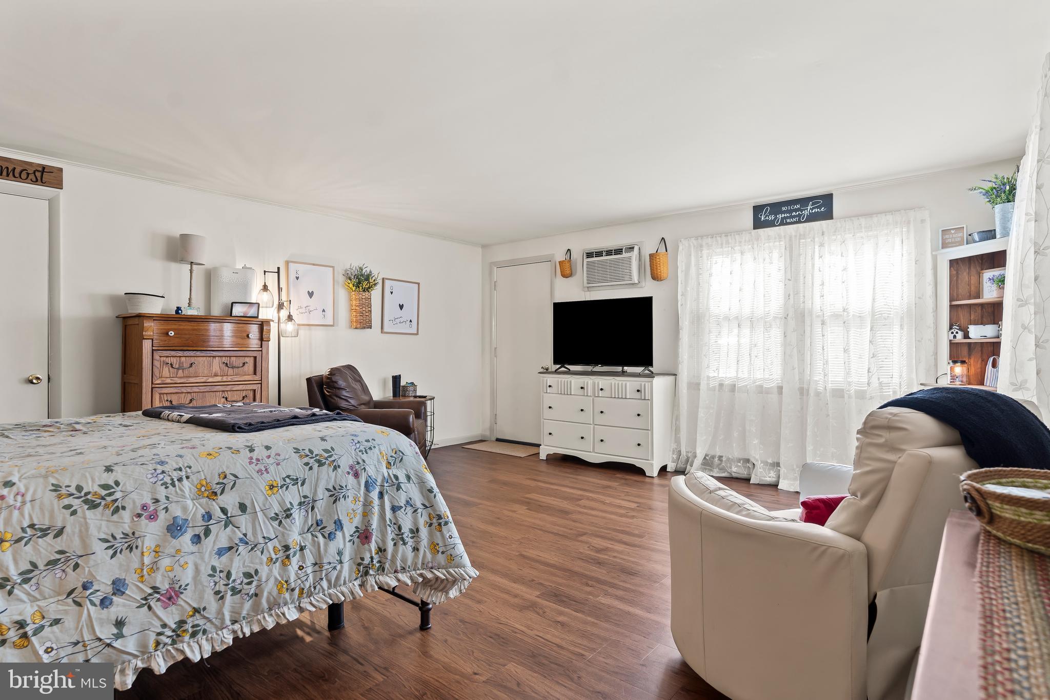 NORTH GUILFORD HILLS - Residential