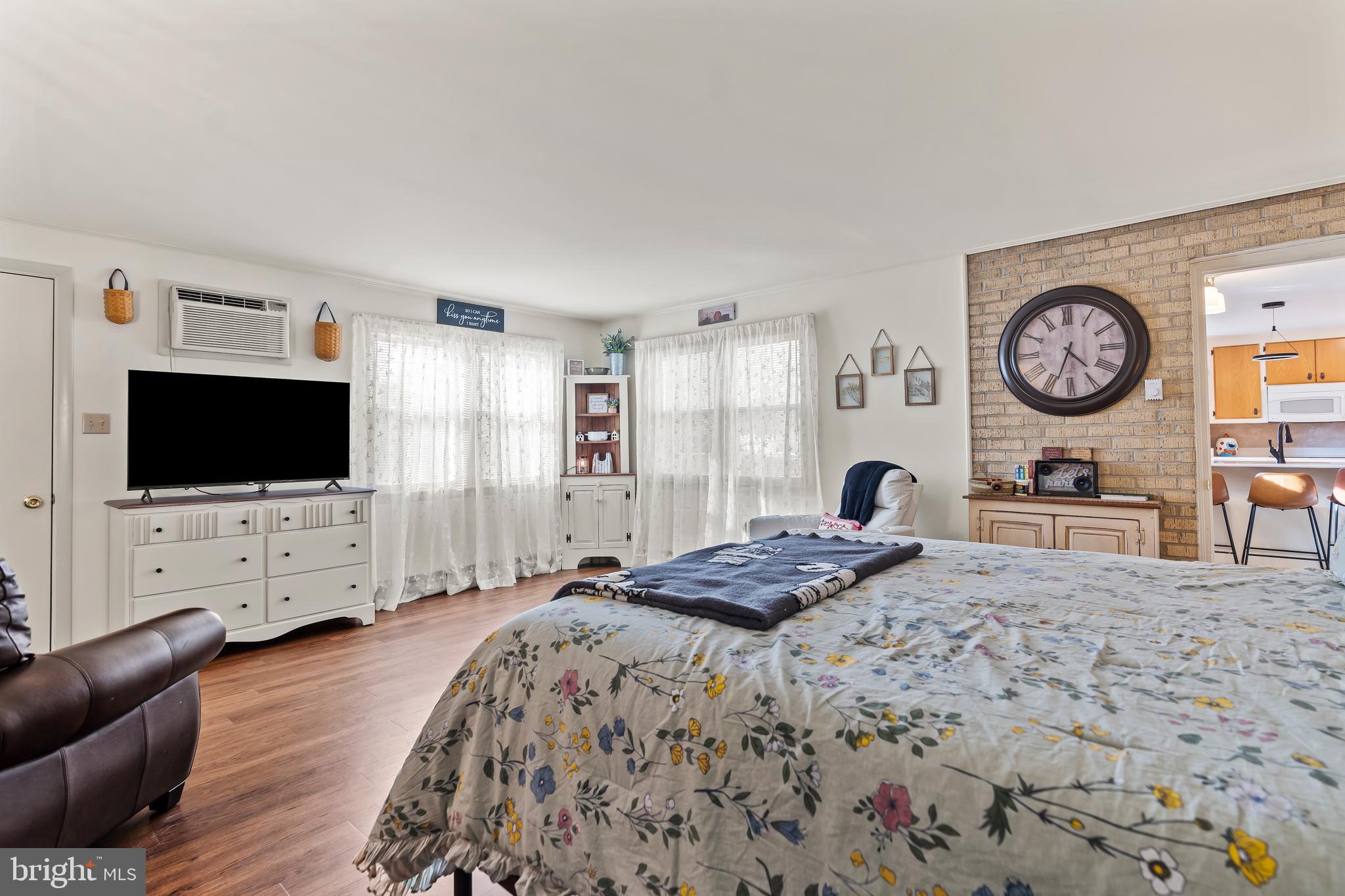 NORTH GUILFORD HILLS - Residential