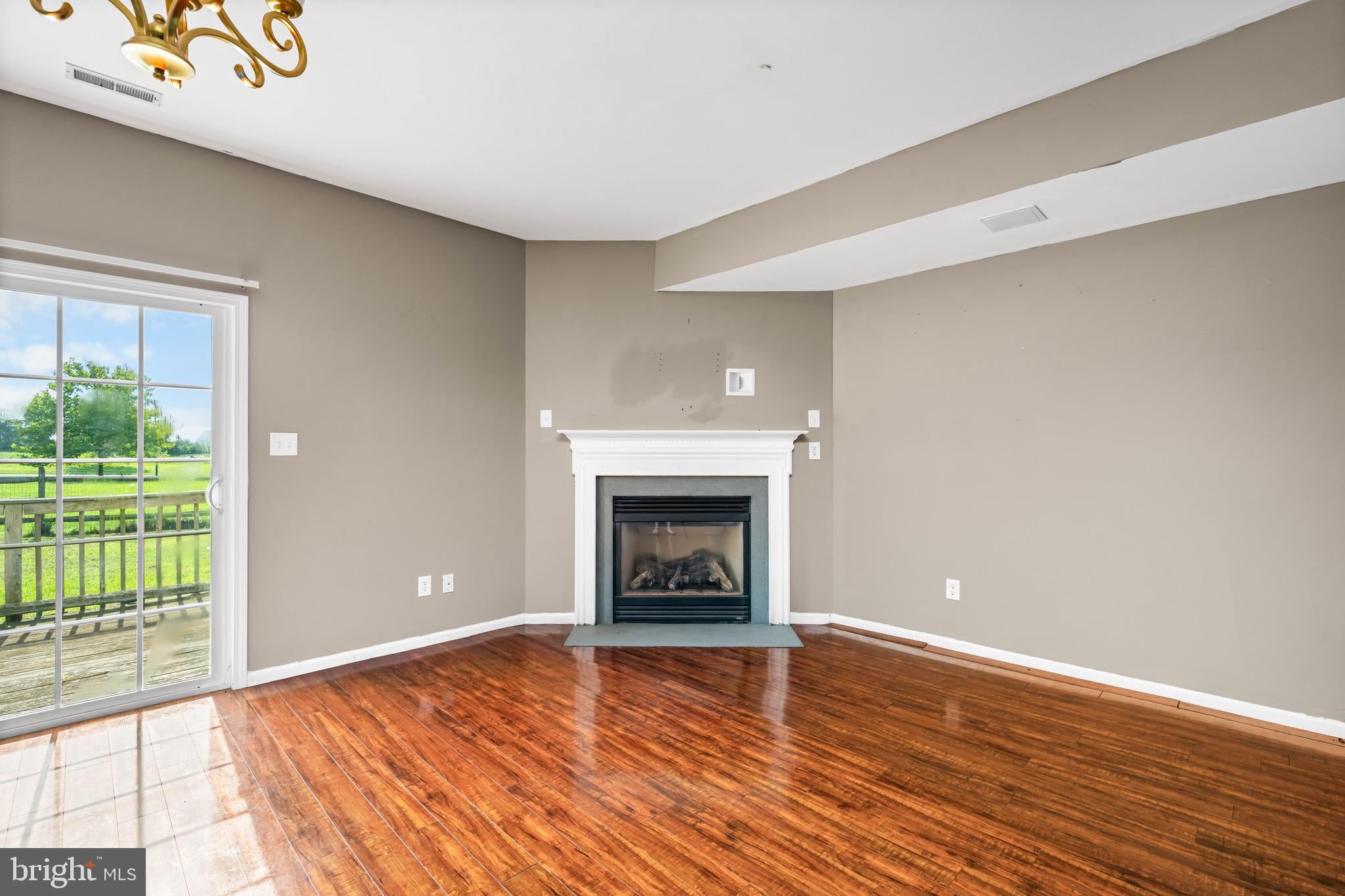 231 CAMERTON LANE