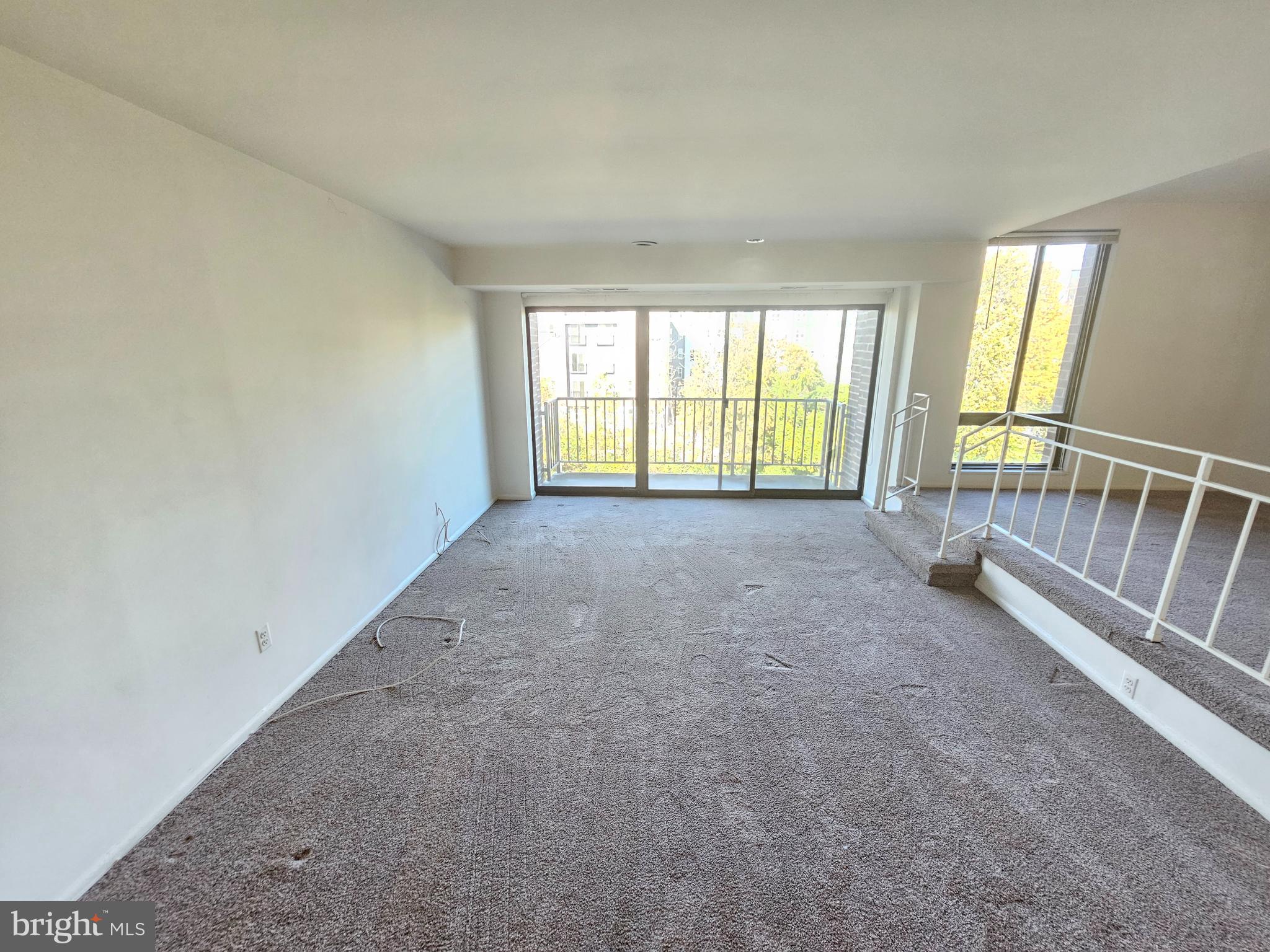 AMERICANA CENTRE - Residential Lease