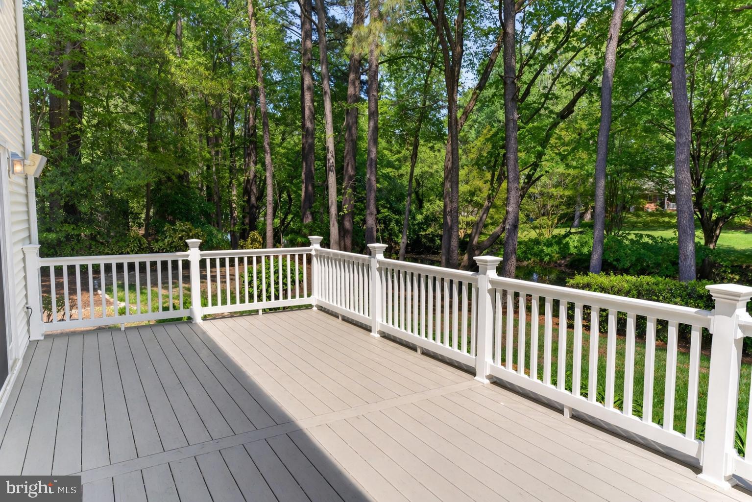 4085 GROSSE POINT DRIVE