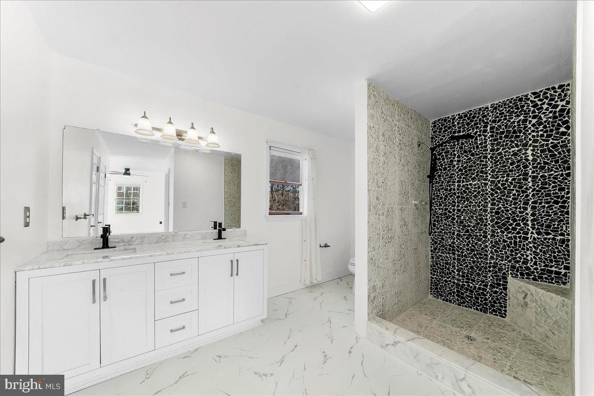 ROMAN VILLAGE - Residential